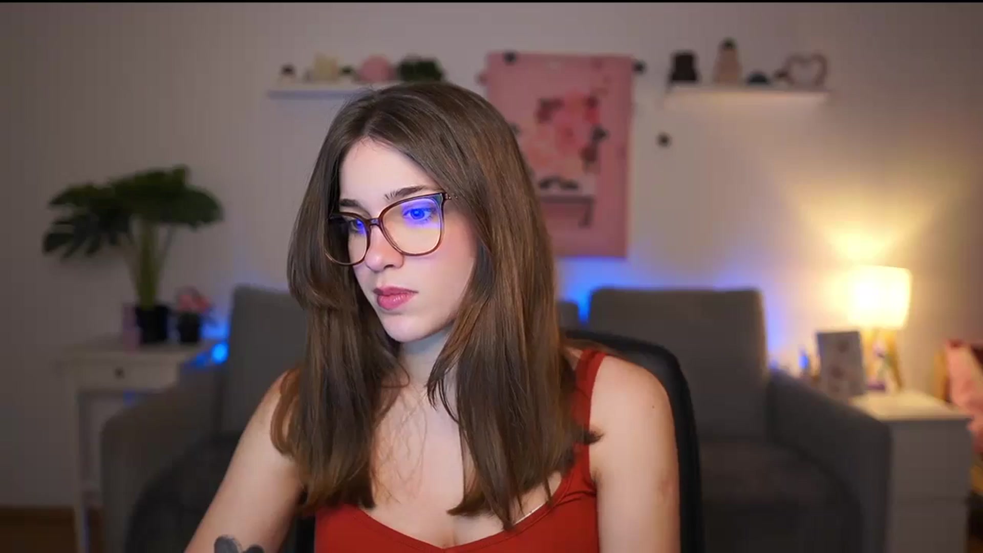 Gallery image thumbnail from Kissiecat's myfreecams stream on, 02/10/2026, 14:49 image 14 of 20