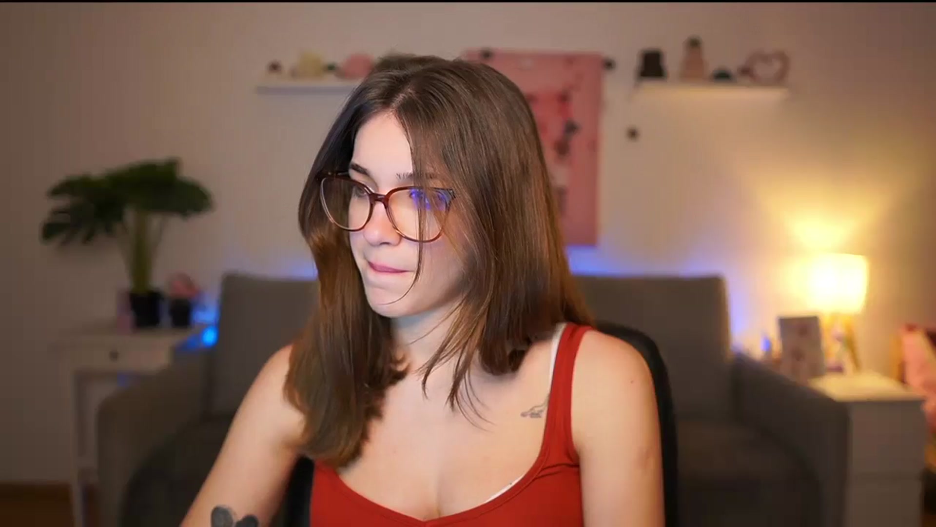 Gallery image thumbnail from Kissiecat's myfreecams stream on, 02/10/2026, 16:33 image 8 of 20