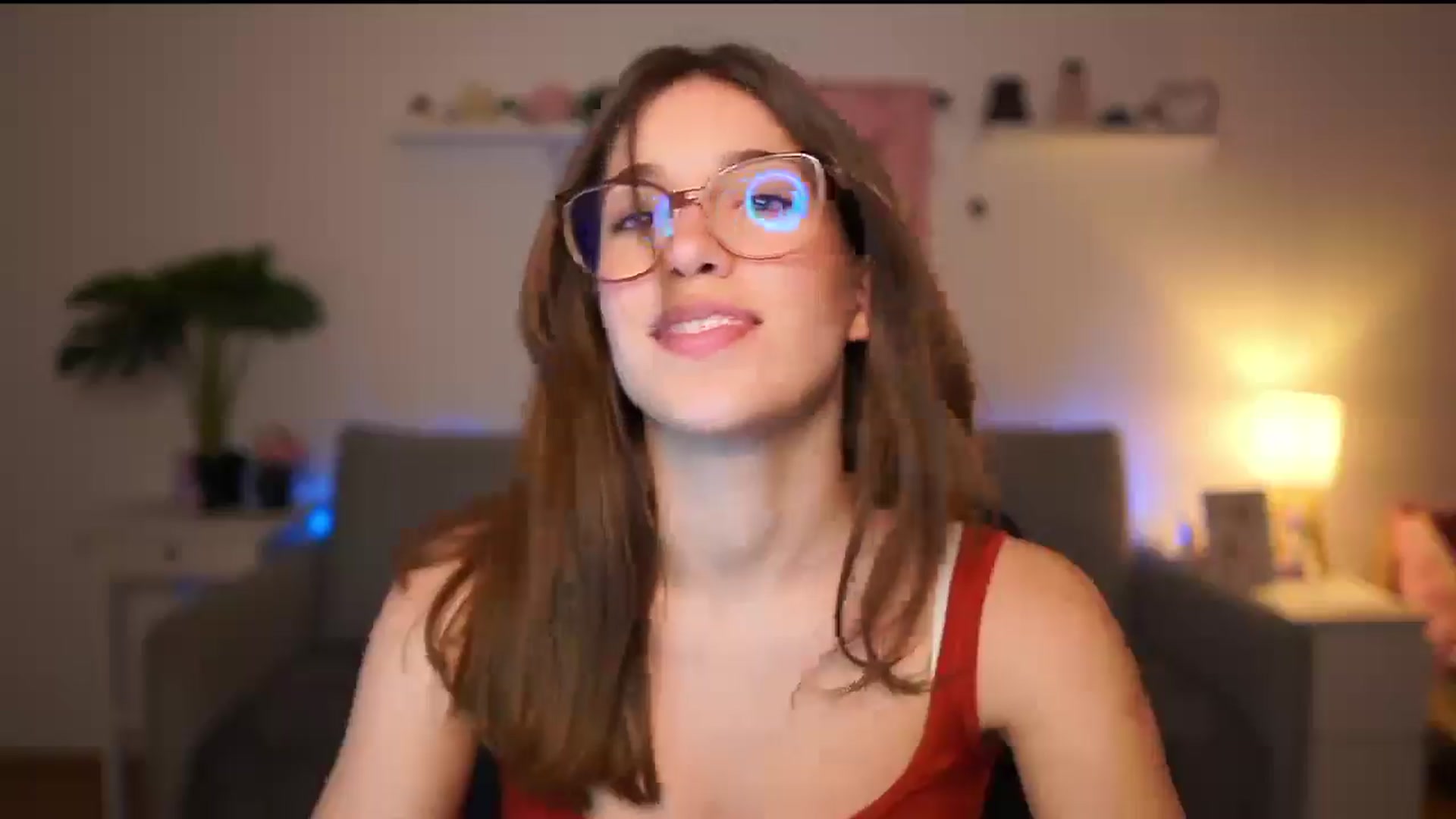Gallery image thumbnail from Kissiecat's myfreecams stream on, 02/10/2026, 16:33 image 14 of 20