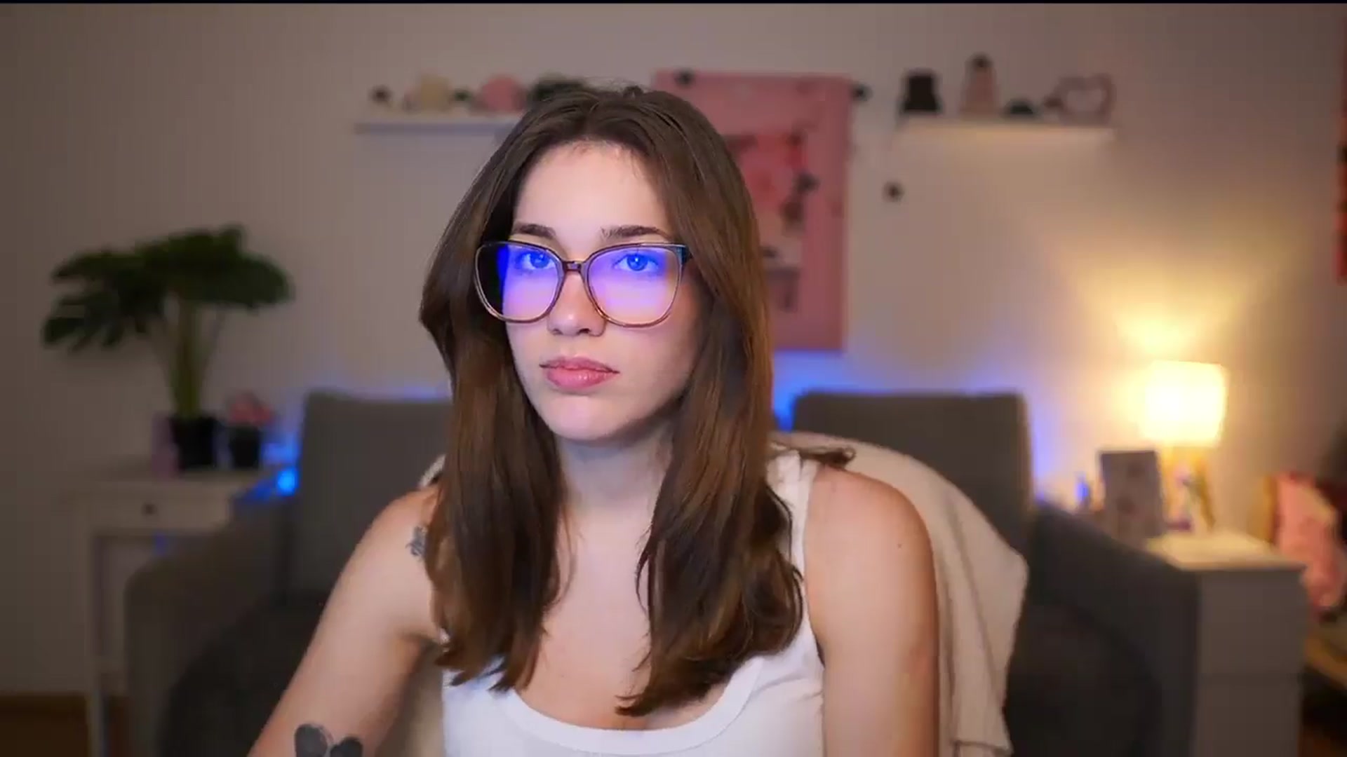 Gallery image thumbnail from Kissiecat's myfreecams stream on, 02/11/2026, 16:44 image 18 of 20
