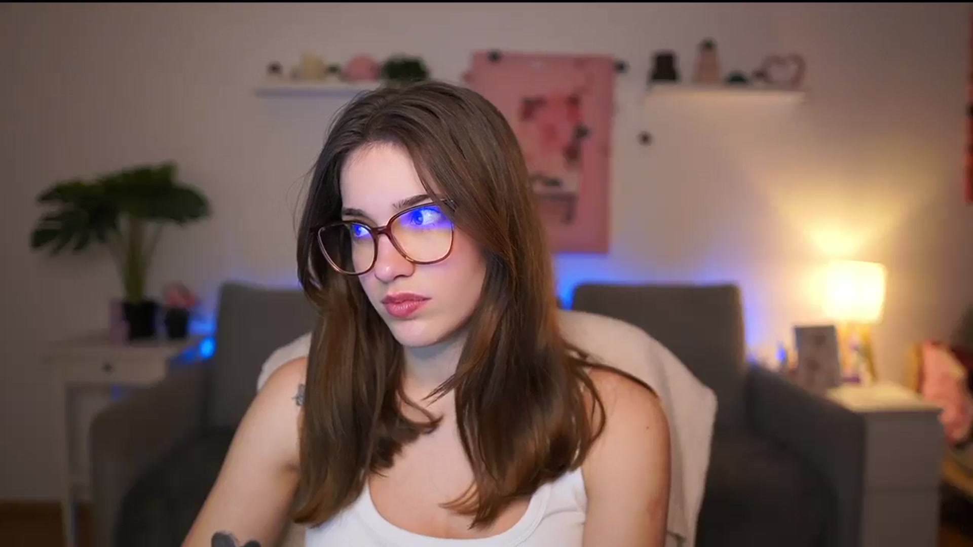 Gallery image thumbnail from Kissiecat's myfreecams stream on, 02/11/2026, 16:44 image 10 of 20