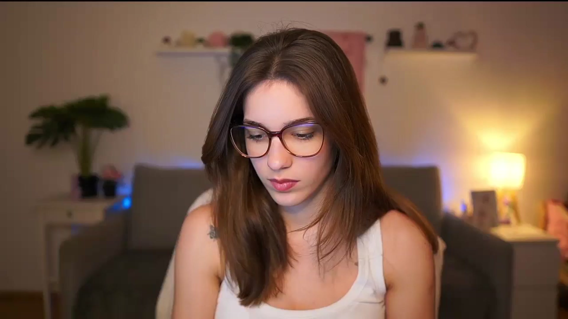 Gallery image thumbnail from Kissiecat's myfreecams stream on, 02/11/2026, 16:44 image 1 of 20