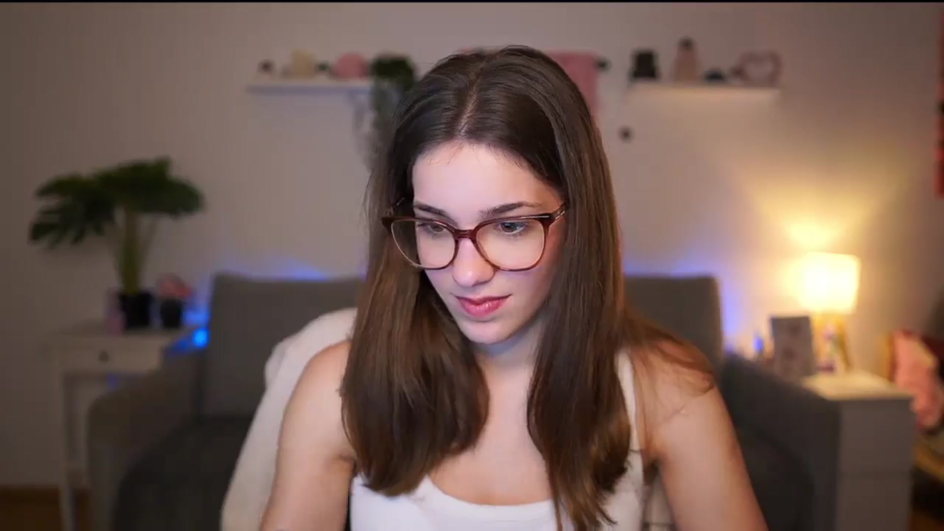 Gallery image thumbnail from Kissiecat's myfreecams stream on, 02/11/2026, 16:44 image 6 of 20