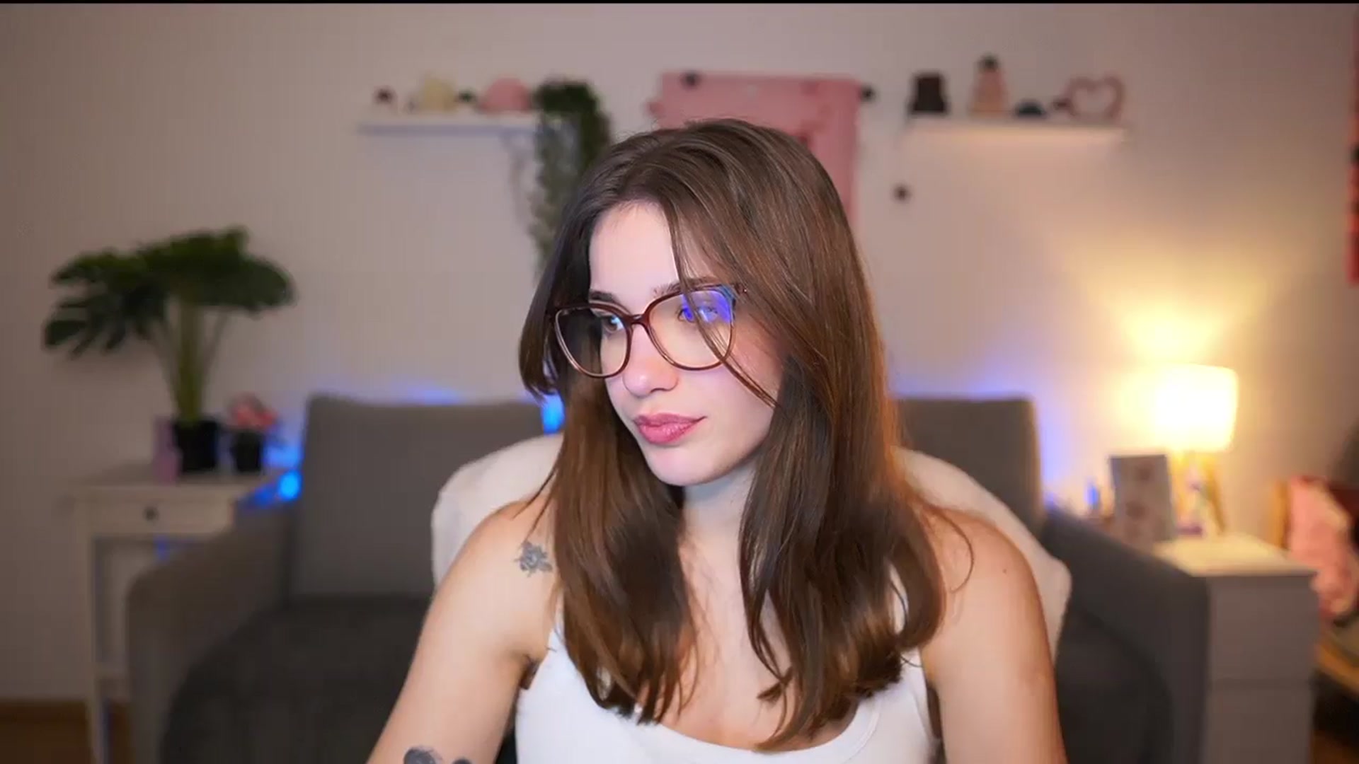 Gallery image thumbnail from Kissiecat's myfreecams stream on, 02/11/2026, 16:44 image 13 of 20