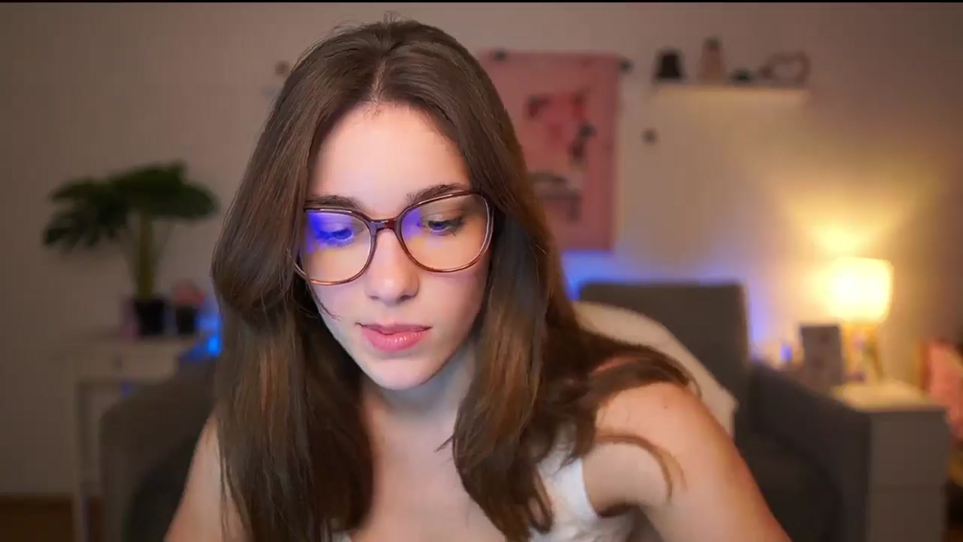 Gallery image thumbnail from Kissiecat's myfreecams stream on, 02/11/2026, 16:44 image 4 of 20