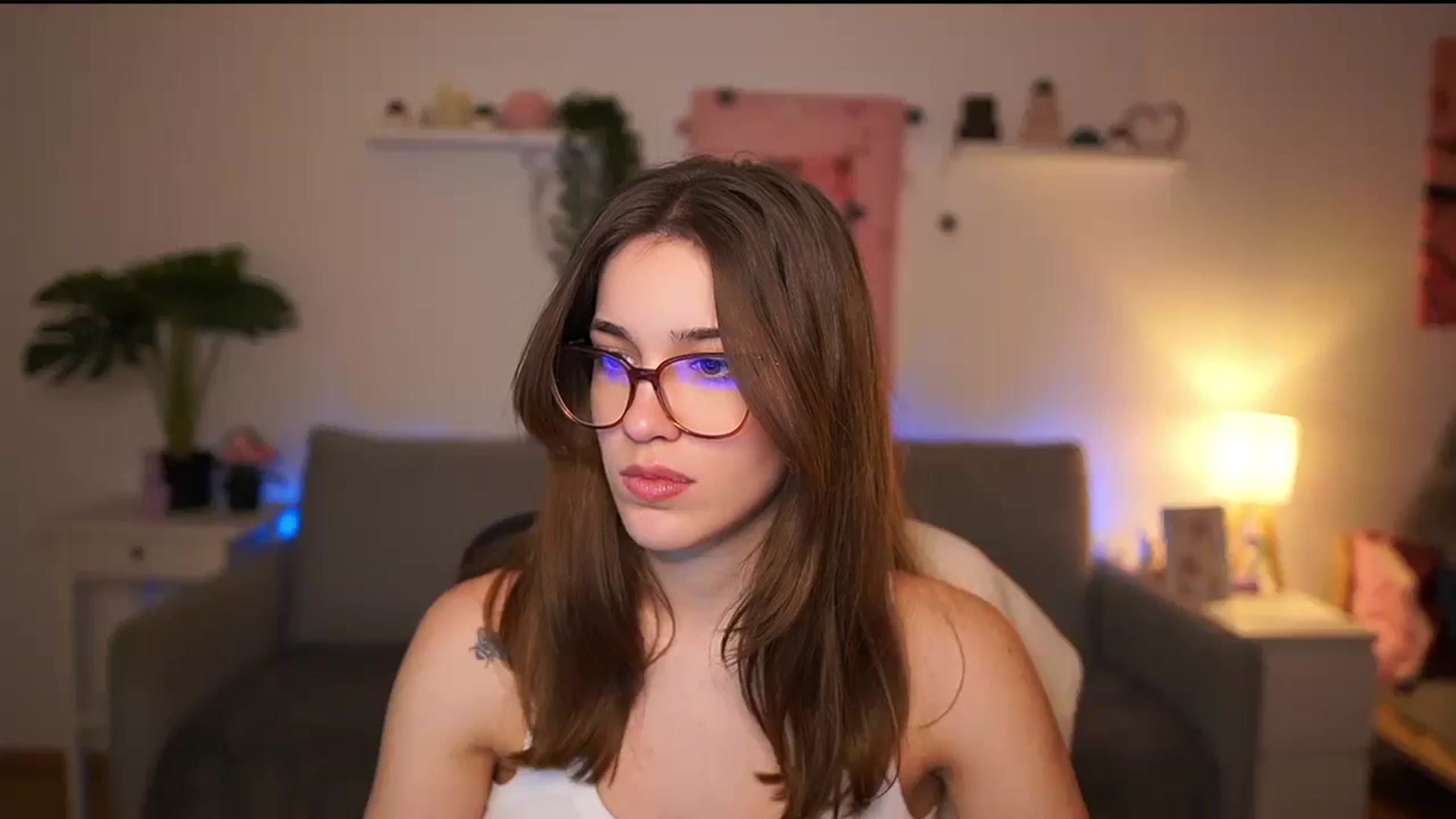 Gallery image thumbnail from Kissiecat's myfreecams stream on, 02/11/2026, 18:59 image 16 of 20