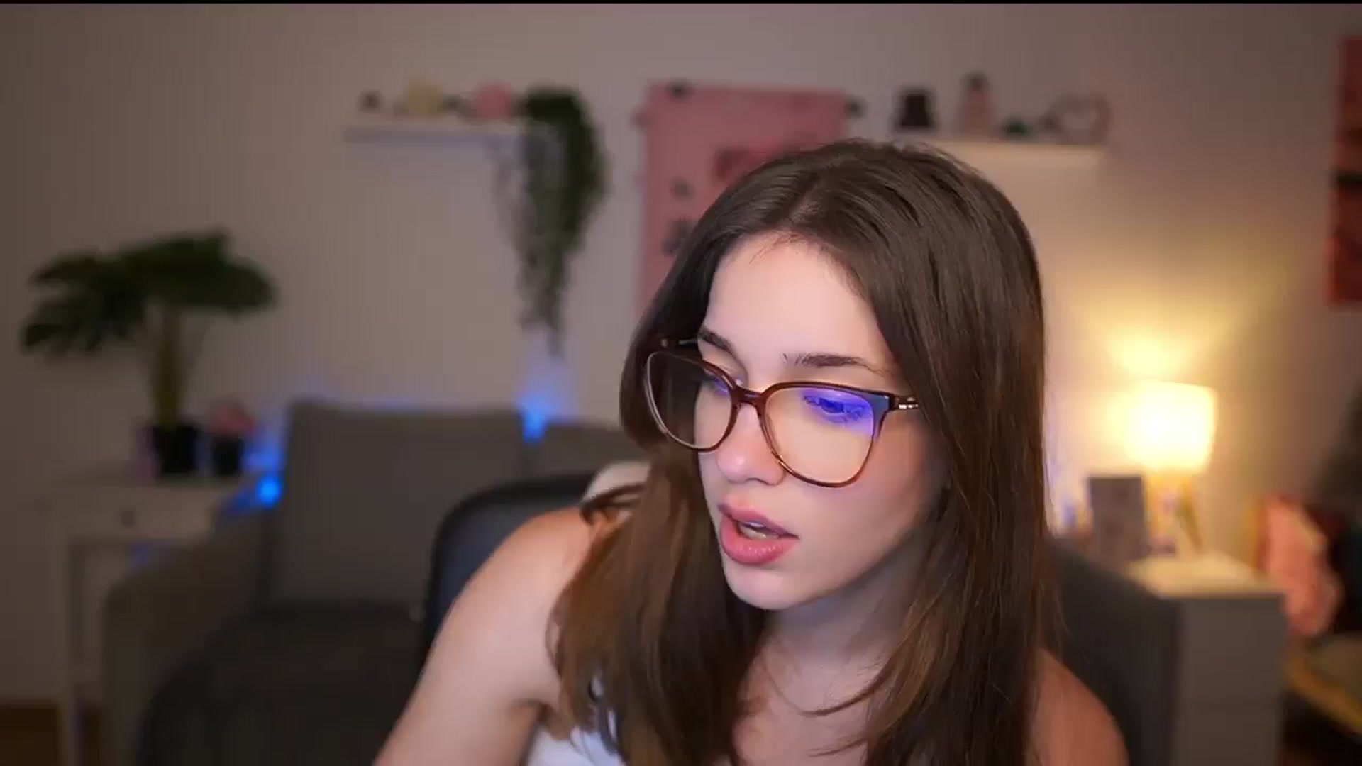 Gallery image thumbnail from Kissiecat's myfreecams stream on, 02/11/2026, 18:59 image 19 of 20