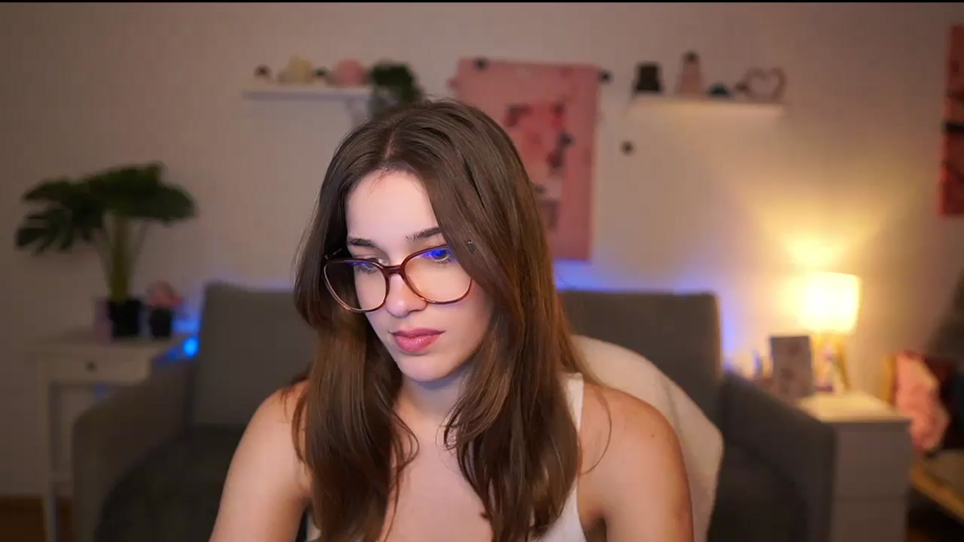 Gallery image thumbnail from Kissiecat's myfreecams stream on, 02/11/2026, 18:59 image 15 of 20