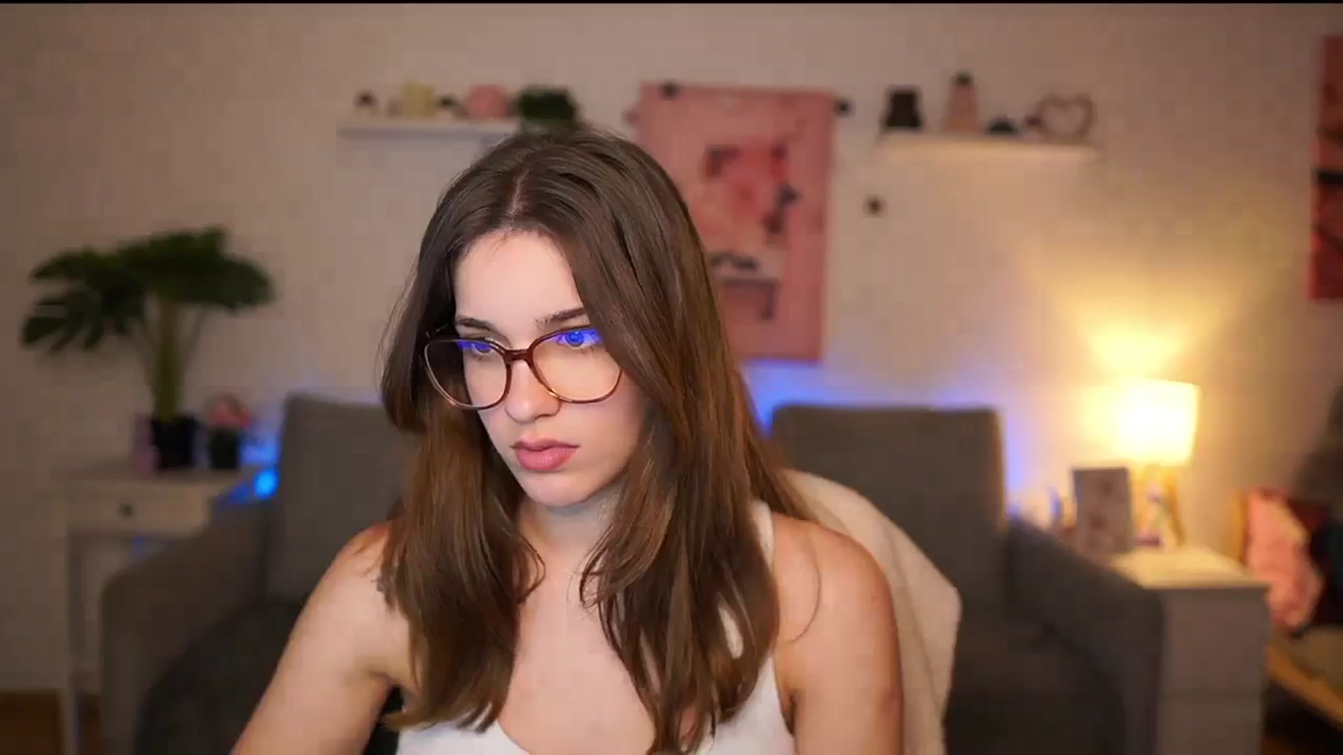 Gallery image thumbnail from Kissiecat's myfreecams stream on, 02/11/2026, 18:59 image 14 of 20