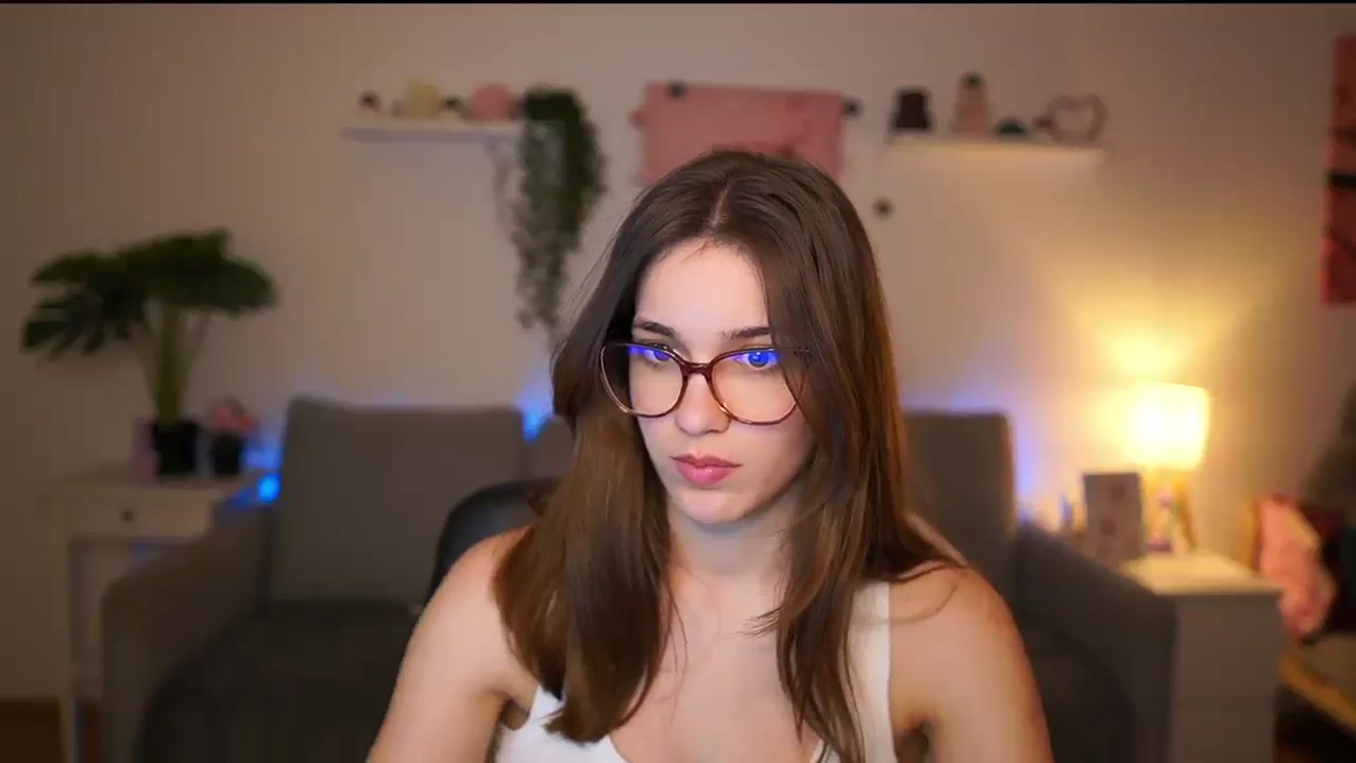 Gallery image thumbnail from Kissiecat's myfreecams stream on, 02/11/2026, 18:59 image 12 of 20