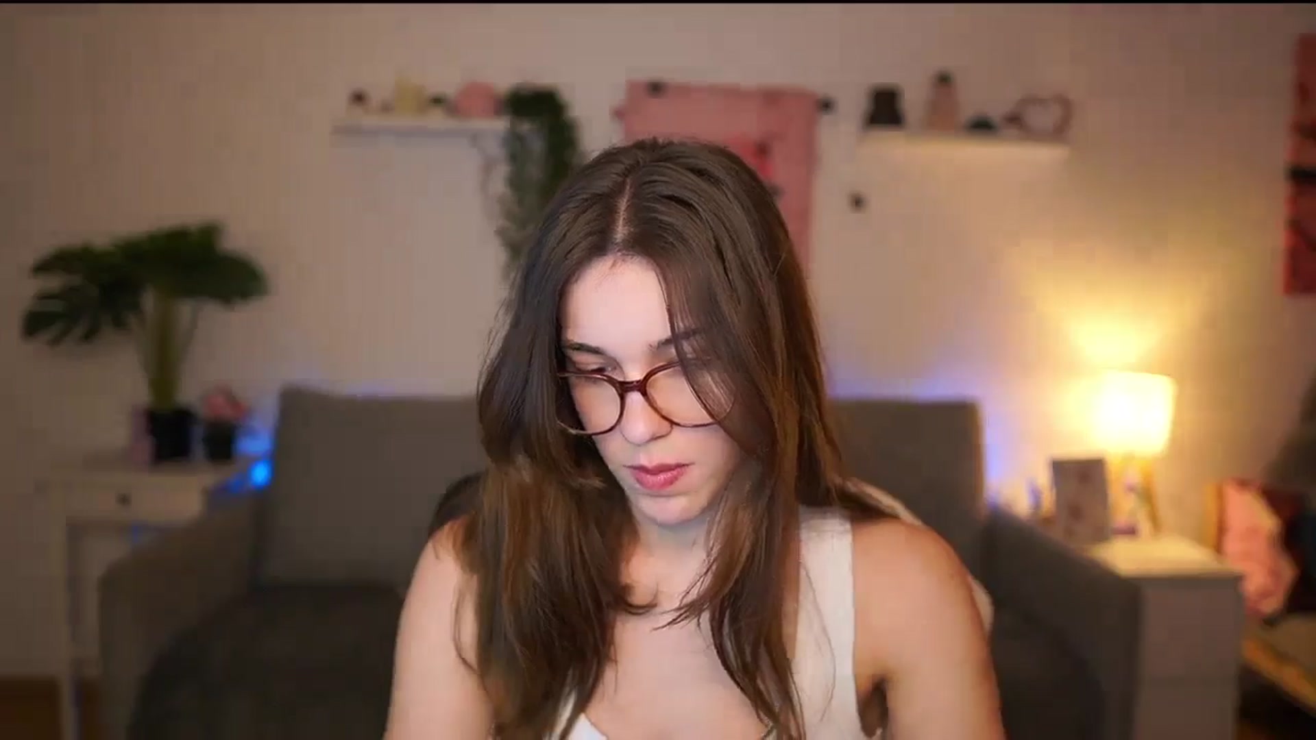 Gallery image thumbnail from Kissiecat's myfreecams stream on, 02/11/2026, 18:59 image 10 of 20