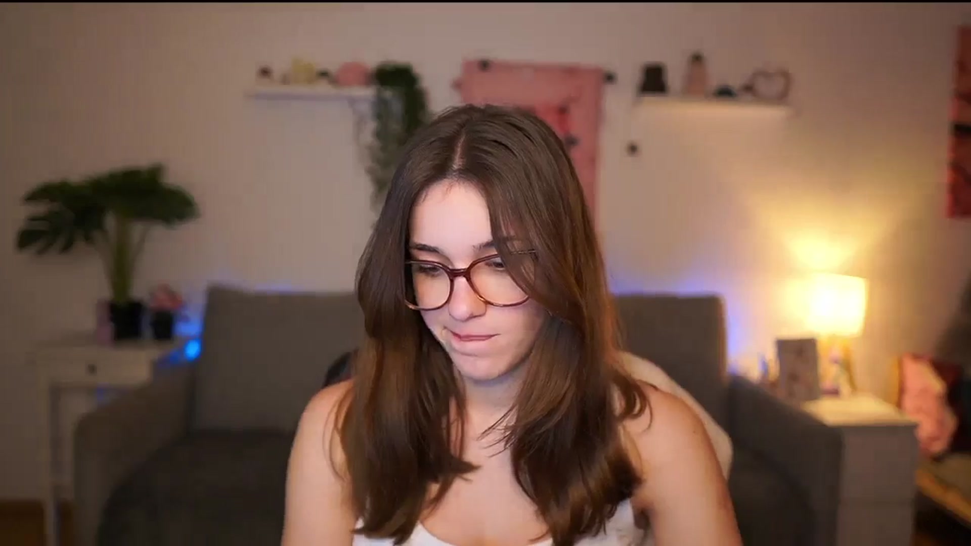 Gallery image thumbnail from Kissiecat's myfreecams stream on, 02/11/2026, 18:59 image 5 of 20