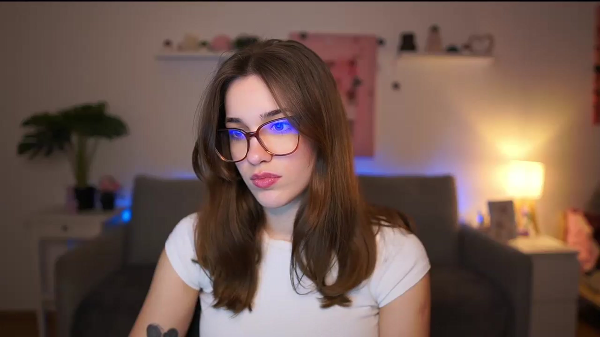 Gallery image thumbnail from Kissiecat's myfreecams stream on, 02/12/2026, 18:31 image 3 of 20