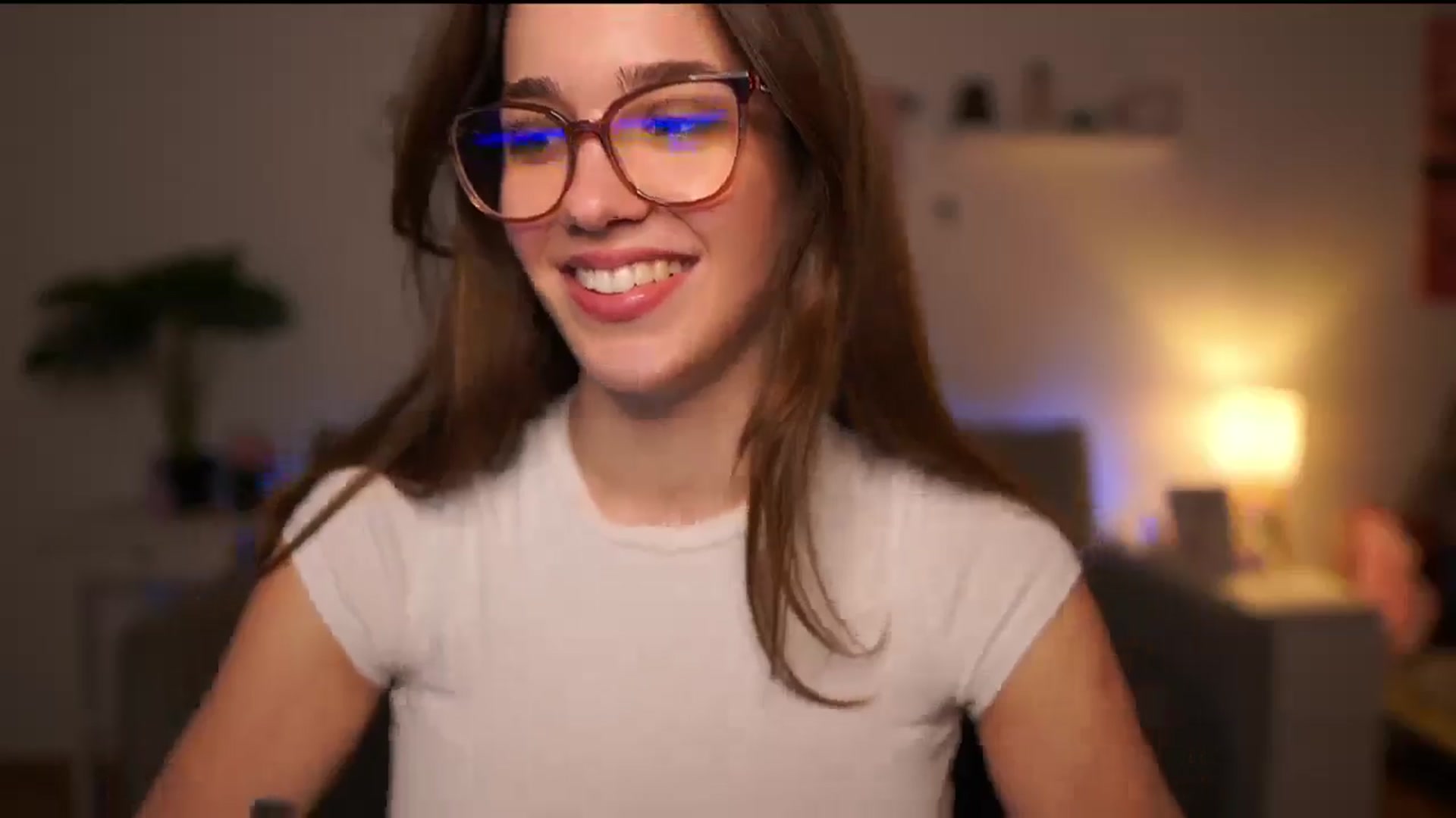 Gallery image thumbnail from Kissiecat's myfreecams stream on, 02/12/2026, 18:31 image 7 of 20