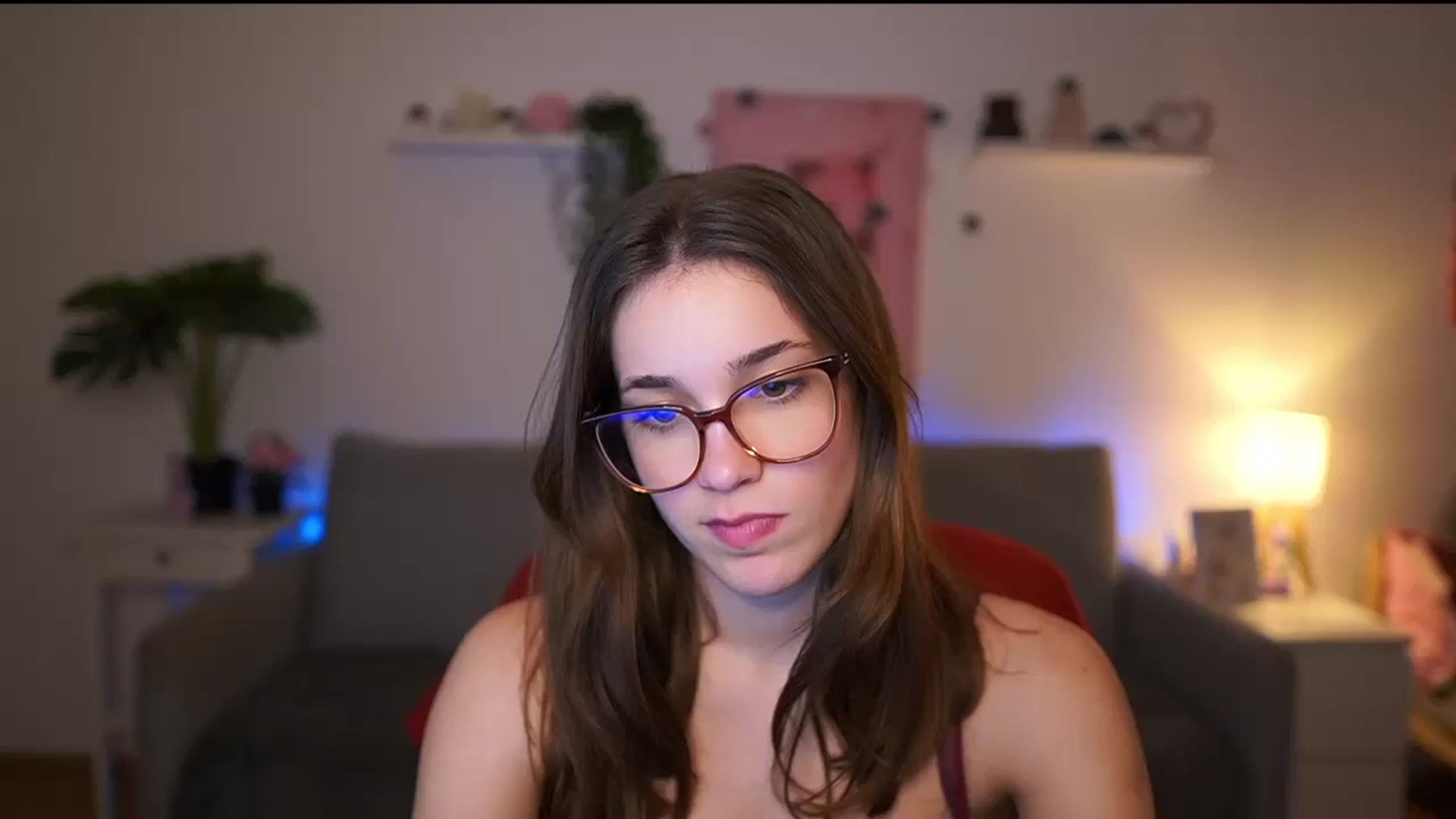 Gallery image thumbnail from Kissiecat's myfreecams stream on, 02/13/2026, 18:14 image 1 of 20
