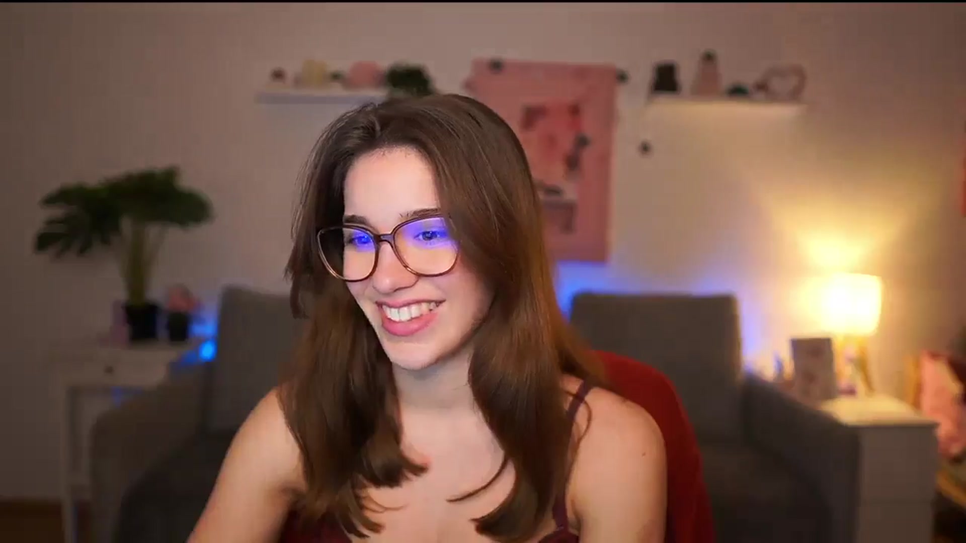 Gallery image thumbnail from Kissiecat's myfreecams stream on, 02/13/2026, 18:14 image 11 of 20