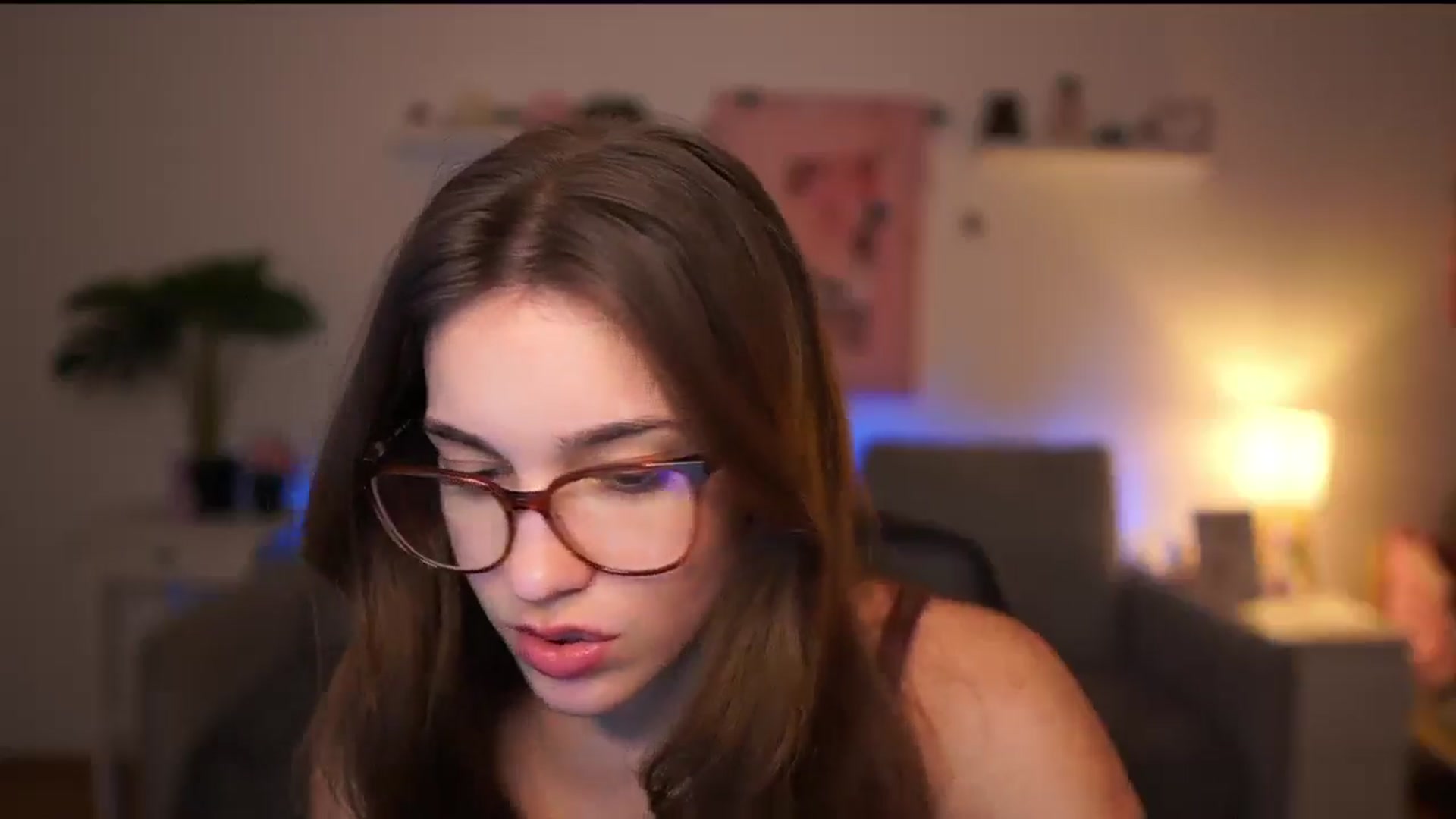 Gallery image thumbnail from Kissiecat's myfreecams stream on, 02/13/2026, 21:25 image 3 of 20