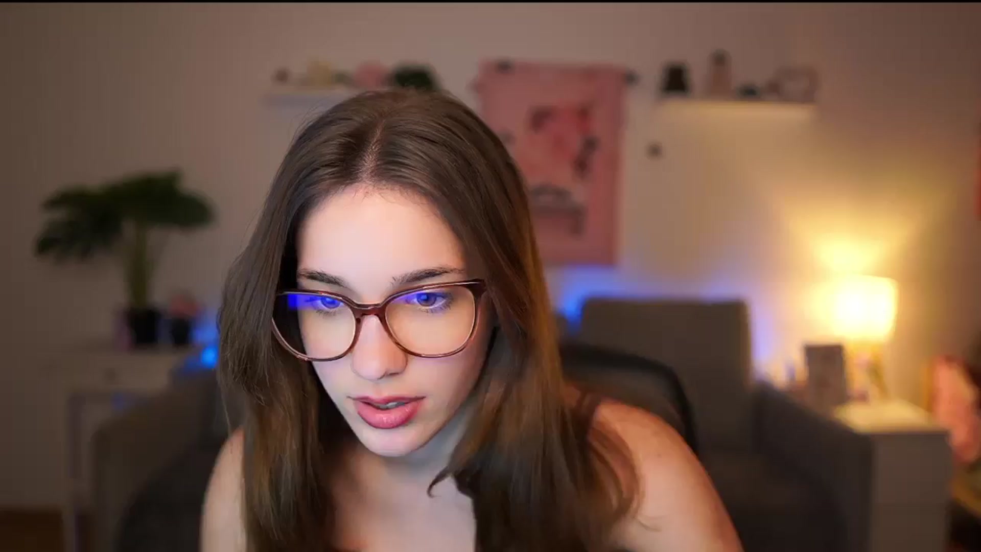 Gallery image thumbnail from Kissiecat's myfreecams stream on, 02/13/2026, 21:25 image 2 of 20