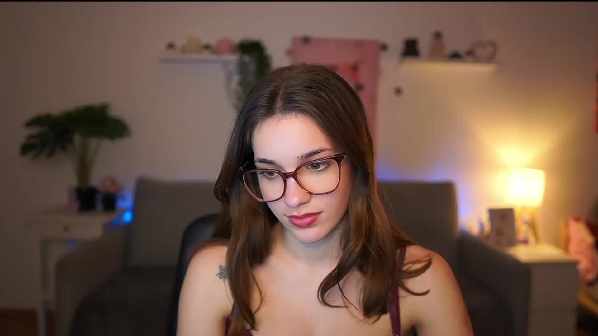 Gallery image thumbnail from Kissiecat's myfreecams stream on, 02/13/2026, 21:25 image 14 of 20