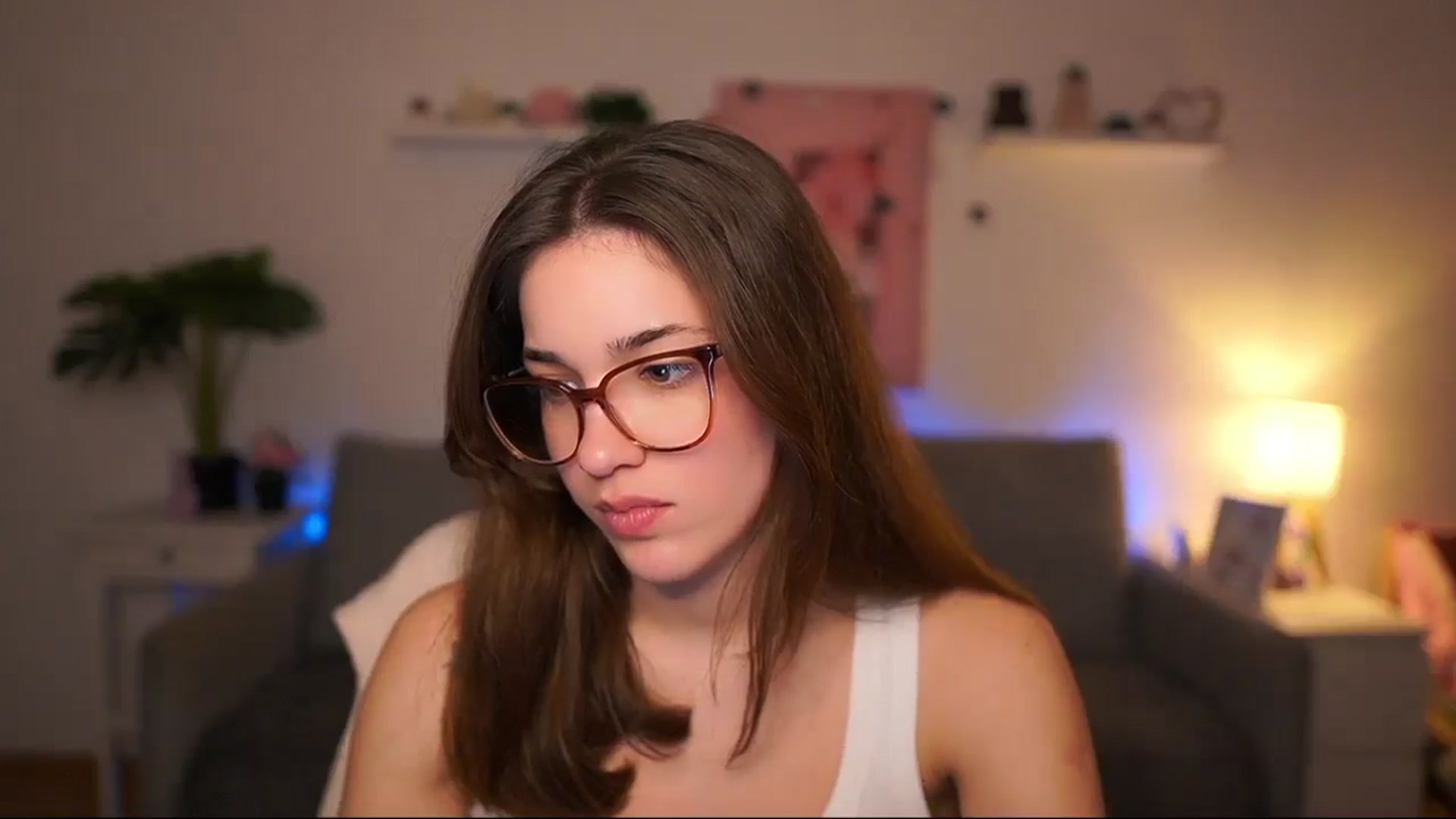 Gallery image thumbnail from Kissiecat's myfreecams stream on, 02/18/2026, 15:25 image 10 of 20