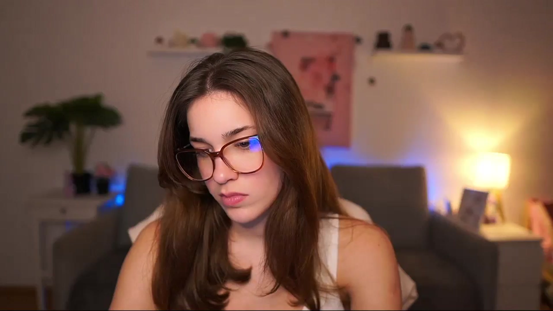 Gallery image thumbnail from Kissiecat's myfreecams stream on, 02/18/2026, 15:25 image 14 of 20