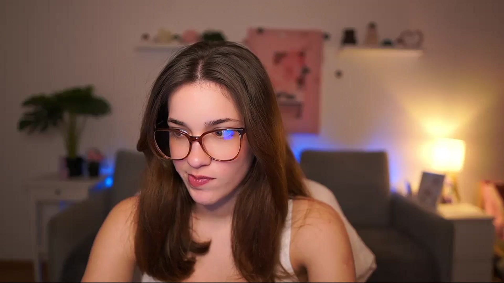 Gallery image thumbnail from Kissiecat's myfreecams stream on, 02/18/2026, 15:25 image 15 of 20