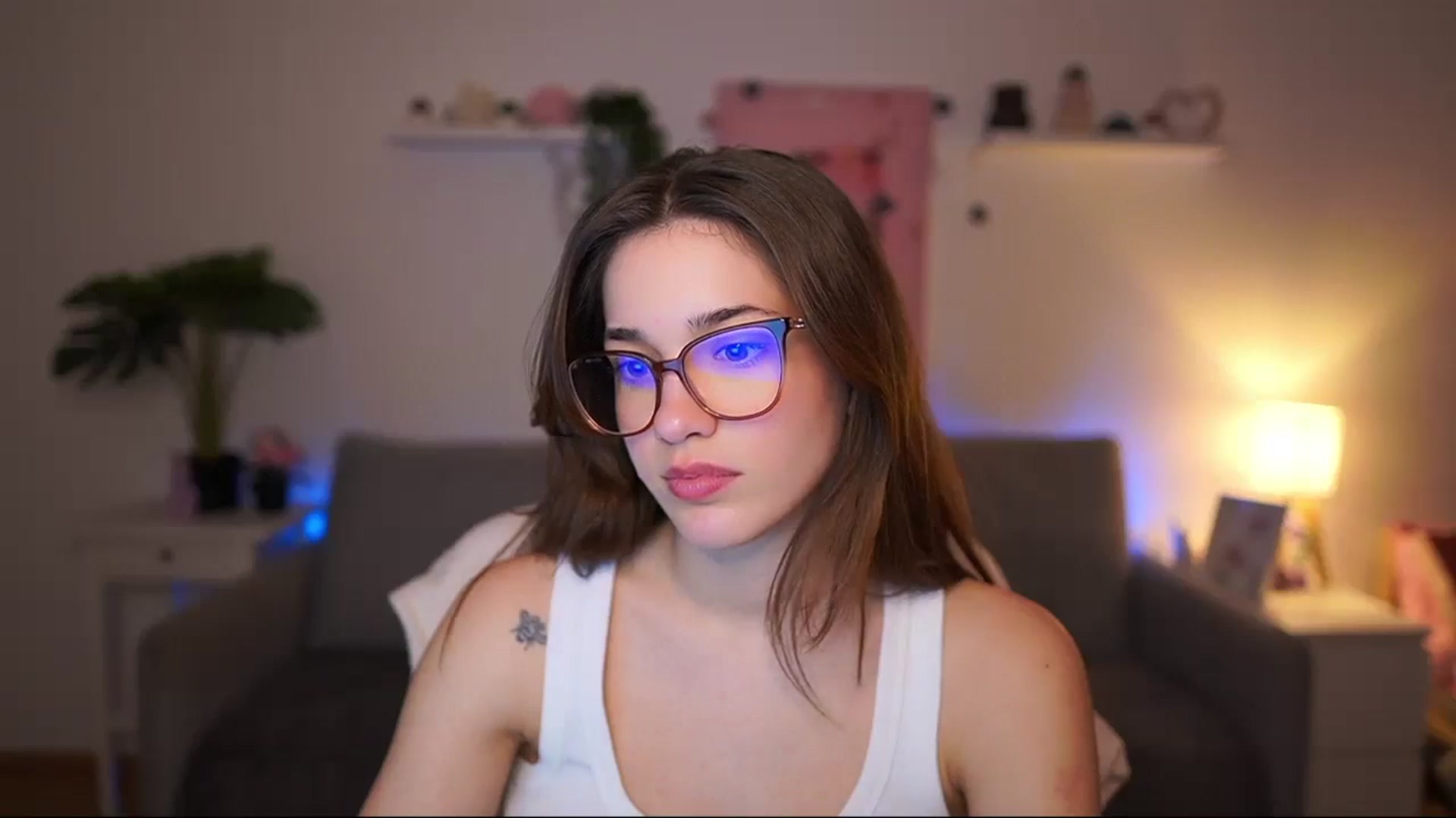 Gallery image thumbnail from Kissiecat's myfreecams stream on, 02/18/2026, 17:37 image 14 of 20