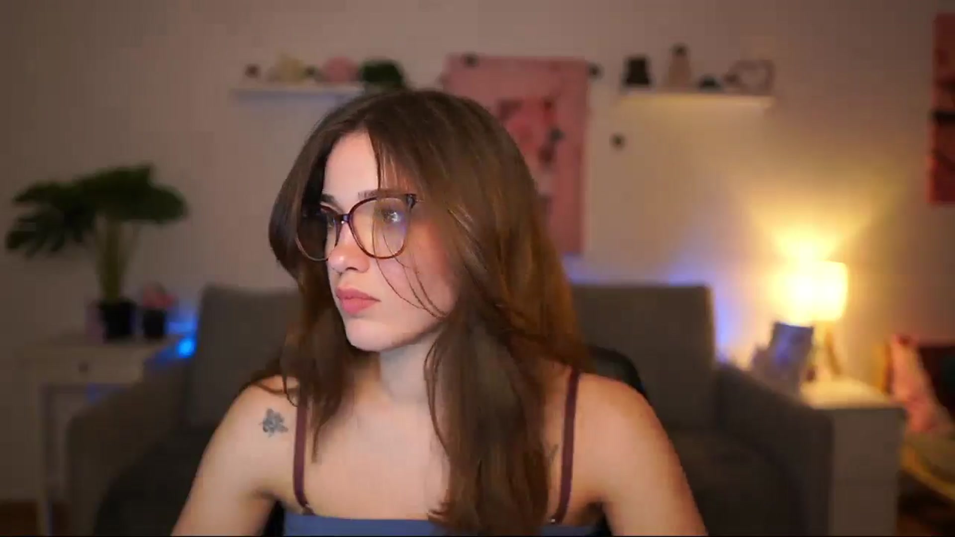 Gallery image thumbnail from Kissiecat's myfreecams stream on, 02/25/2026, 16:43 image 12 of 20