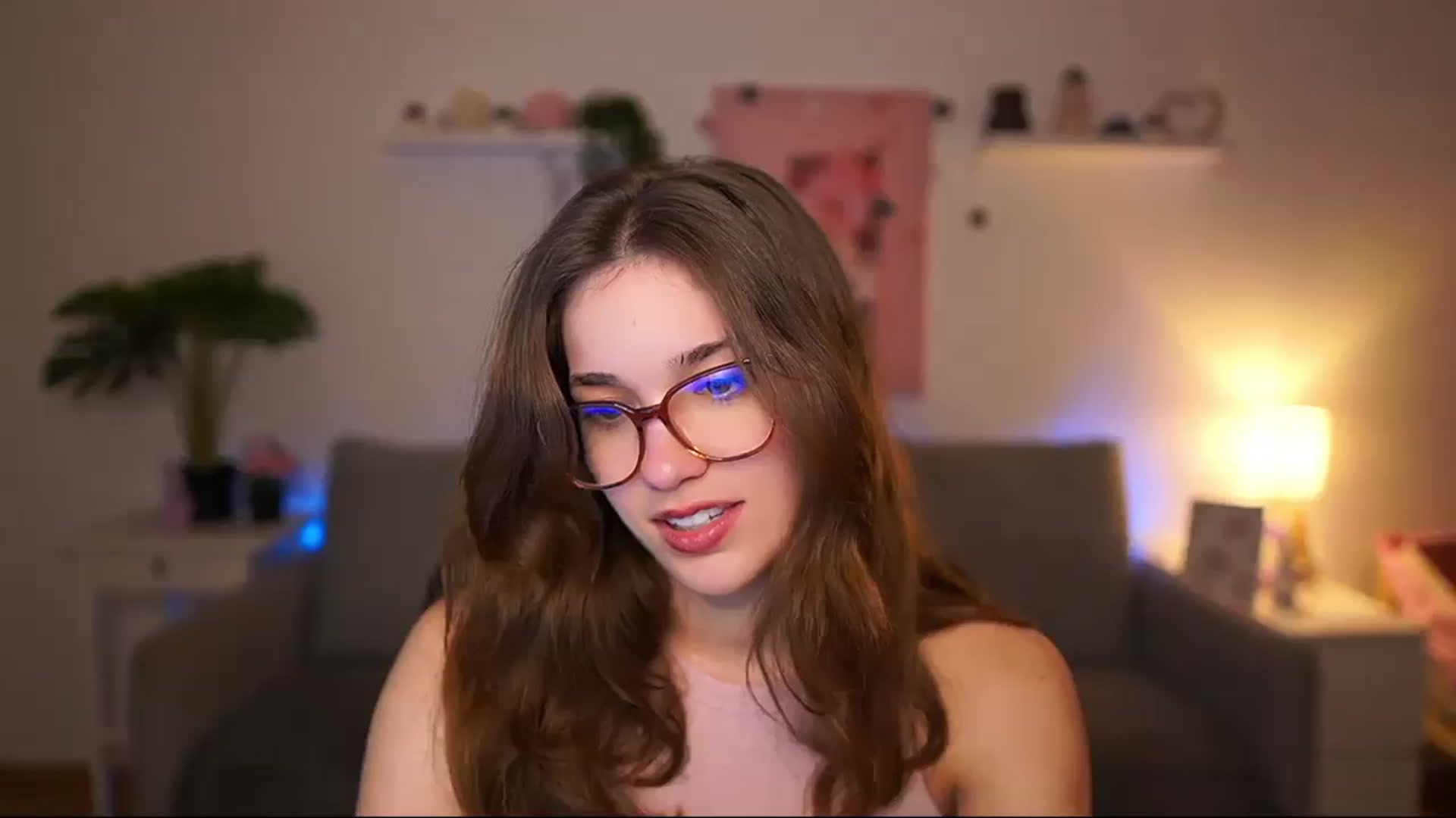 Gallery image thumbnail from Kissiecat's myfreecams stream on, 03/11/2026, 14:58 image 9 of 20