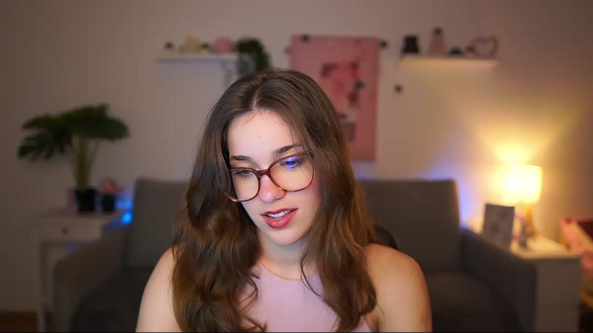 Gallery image thumbnail from Kissiecat's myfreecams stream on, 03/11/2026, 14:58 image 1 of 20