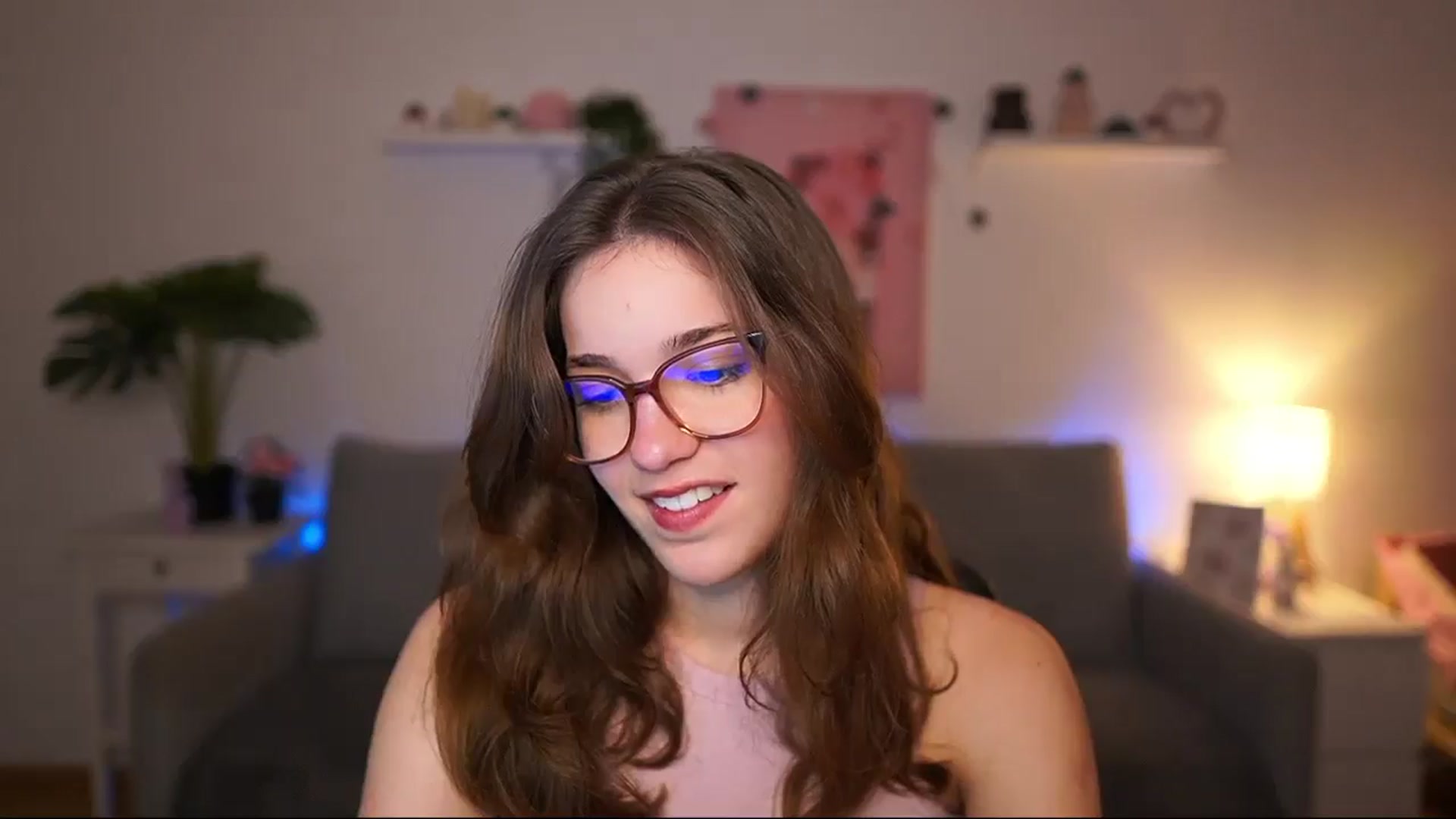 Gallery image thumbnail from Kissiecat's myfreecams stream on, 03/11/2026, 14:58 image 13 of 20