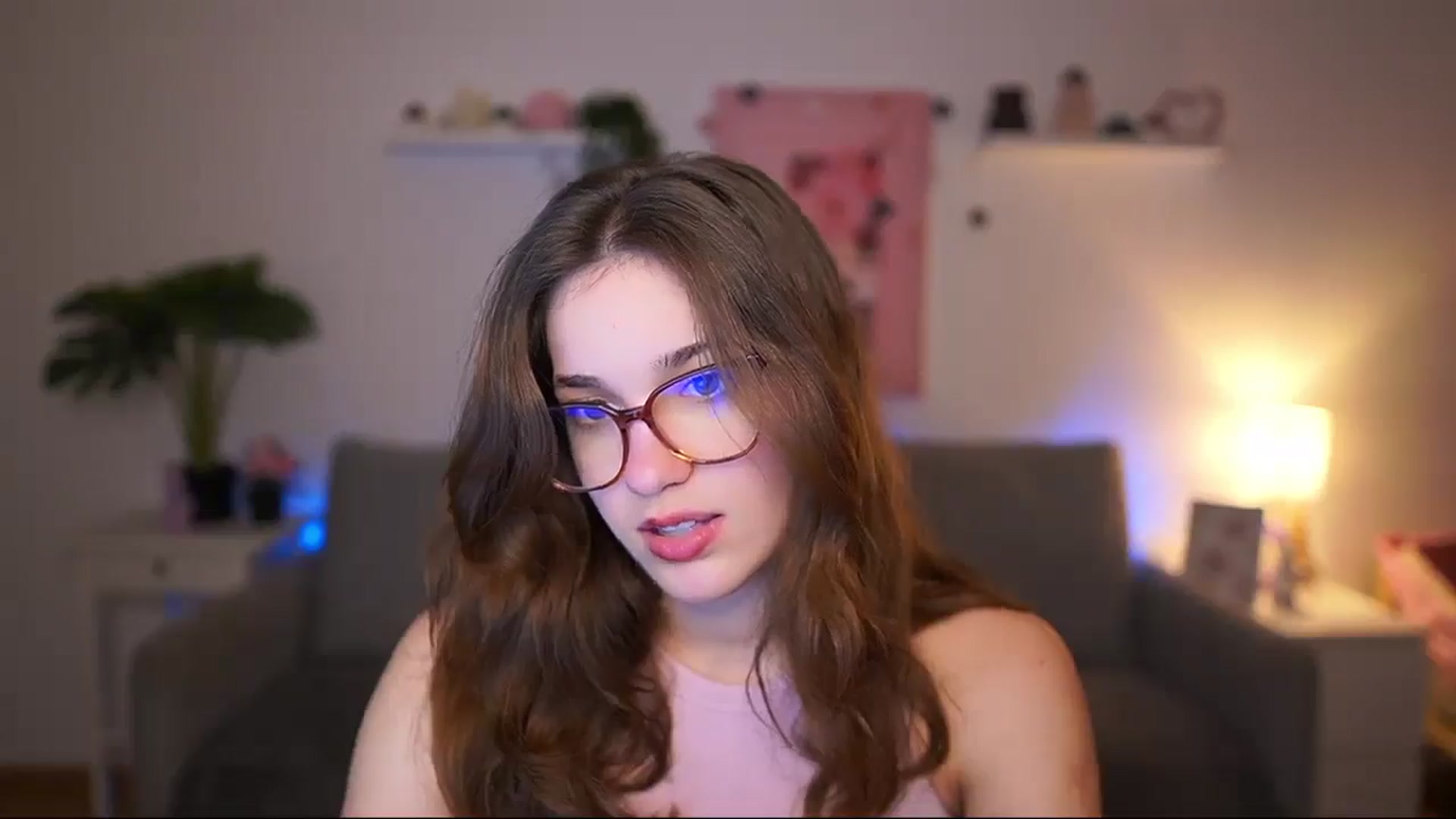 Gallery image thumbnail from Kissiecat's myfreecams stream on, 03/11/2026, 14:58 image 6 of 20