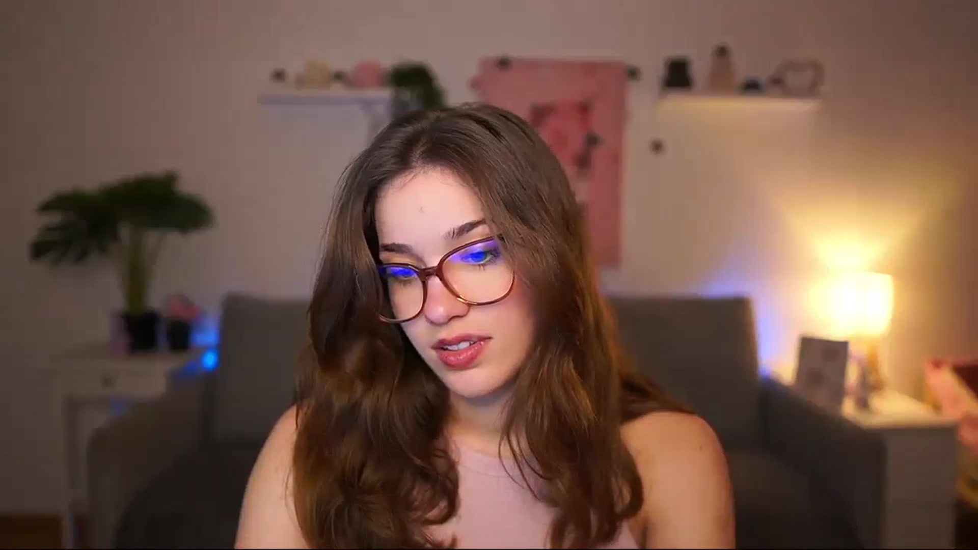Gallery image thumbnail from Kissiecat's myfreecams stream on, 03/11/2026, 14:58 image 8 of 20