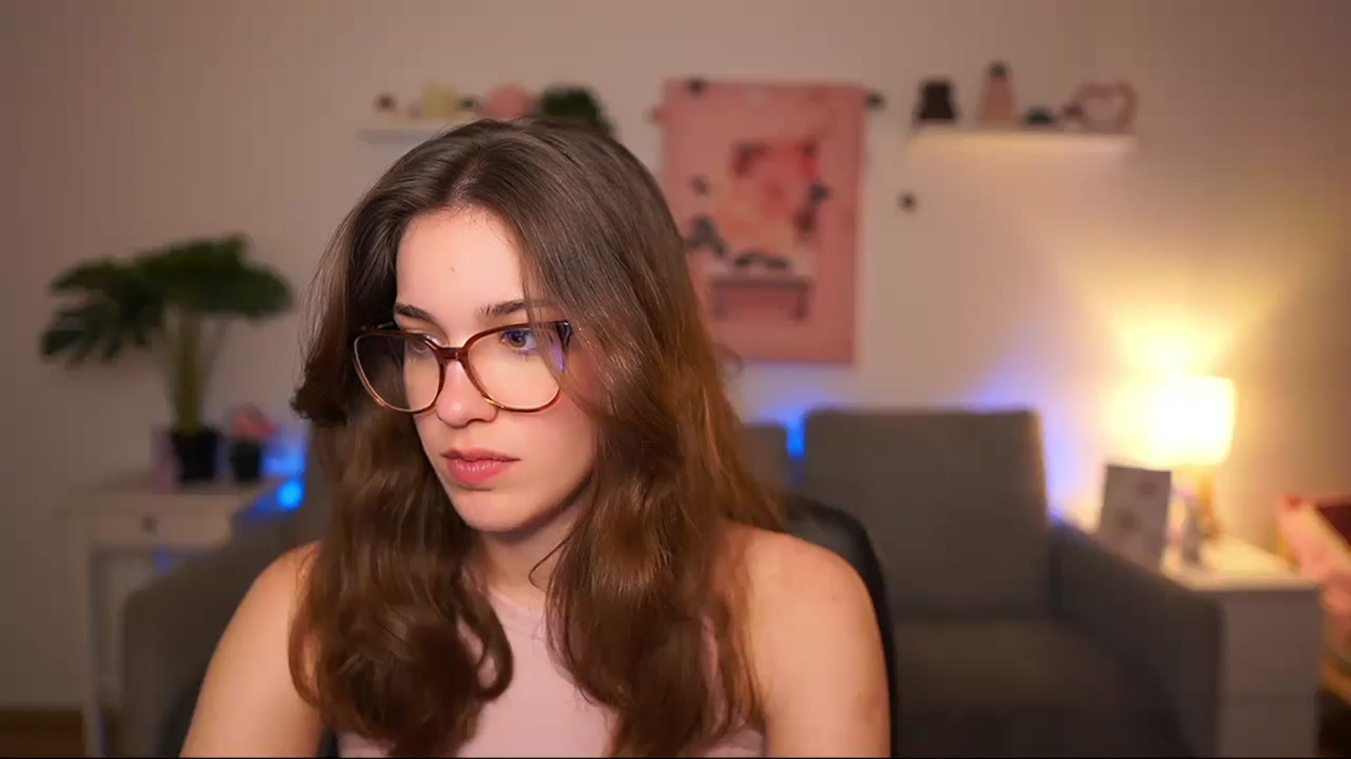 Gallery image thumbnail from Kissiecat's myfreecams stream on, 03/11/2026, 17:03 image 8 of 20