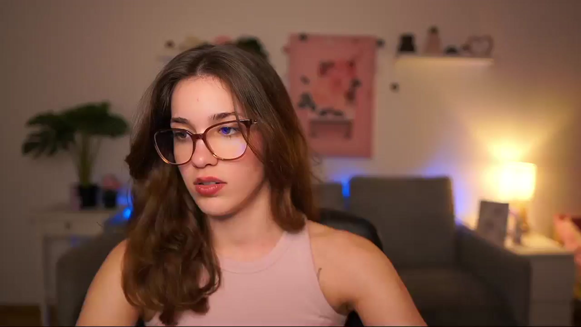 Gallery image thumbnail from Kissiecat's myfreecams stream on, 03/11/2026, 17:03 image 12 of 20