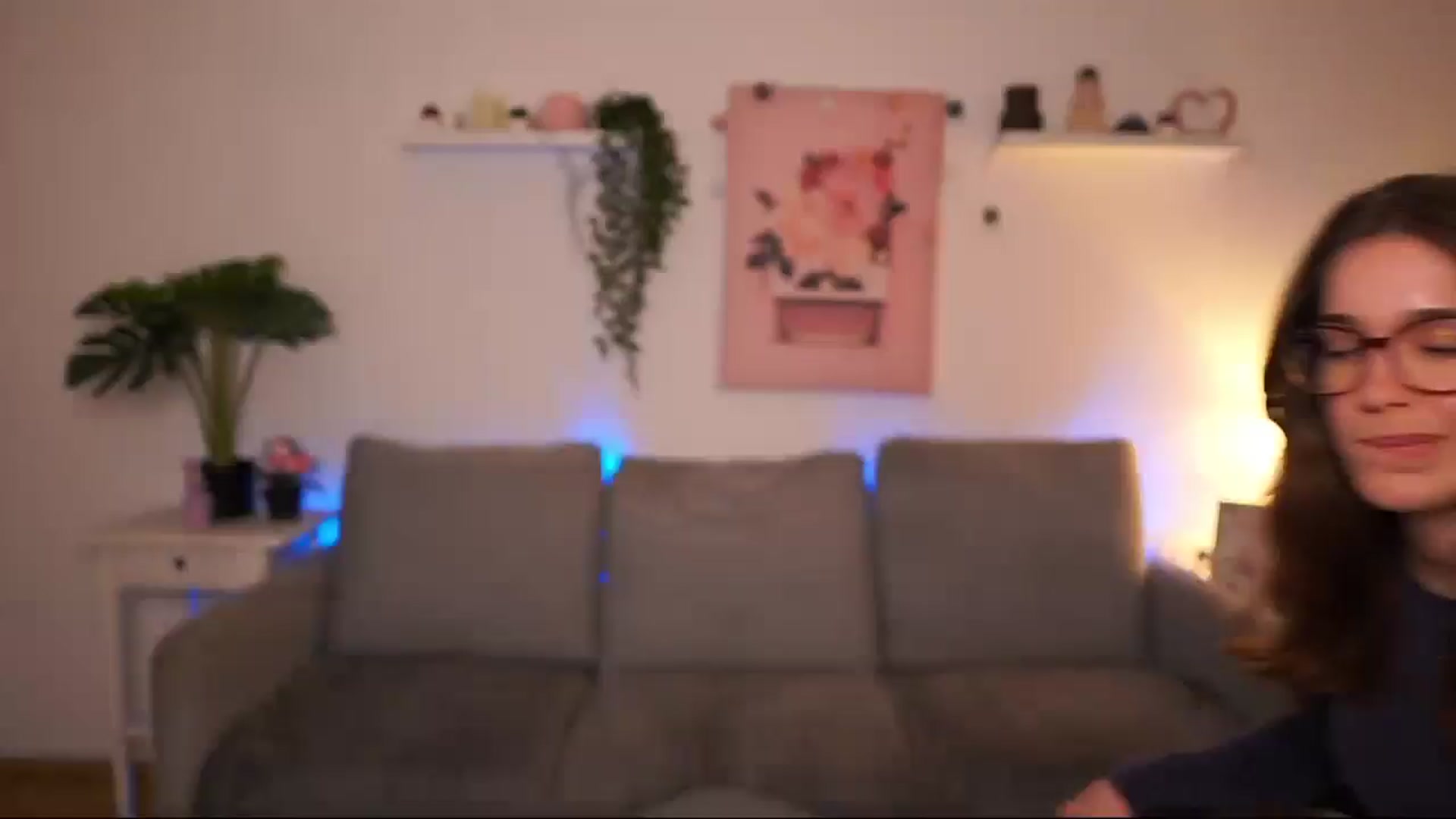 Gallery image thumbnail from Kissiecat's myfreecams stream on, 03/23/2026, 18:21 image 1 of 20
