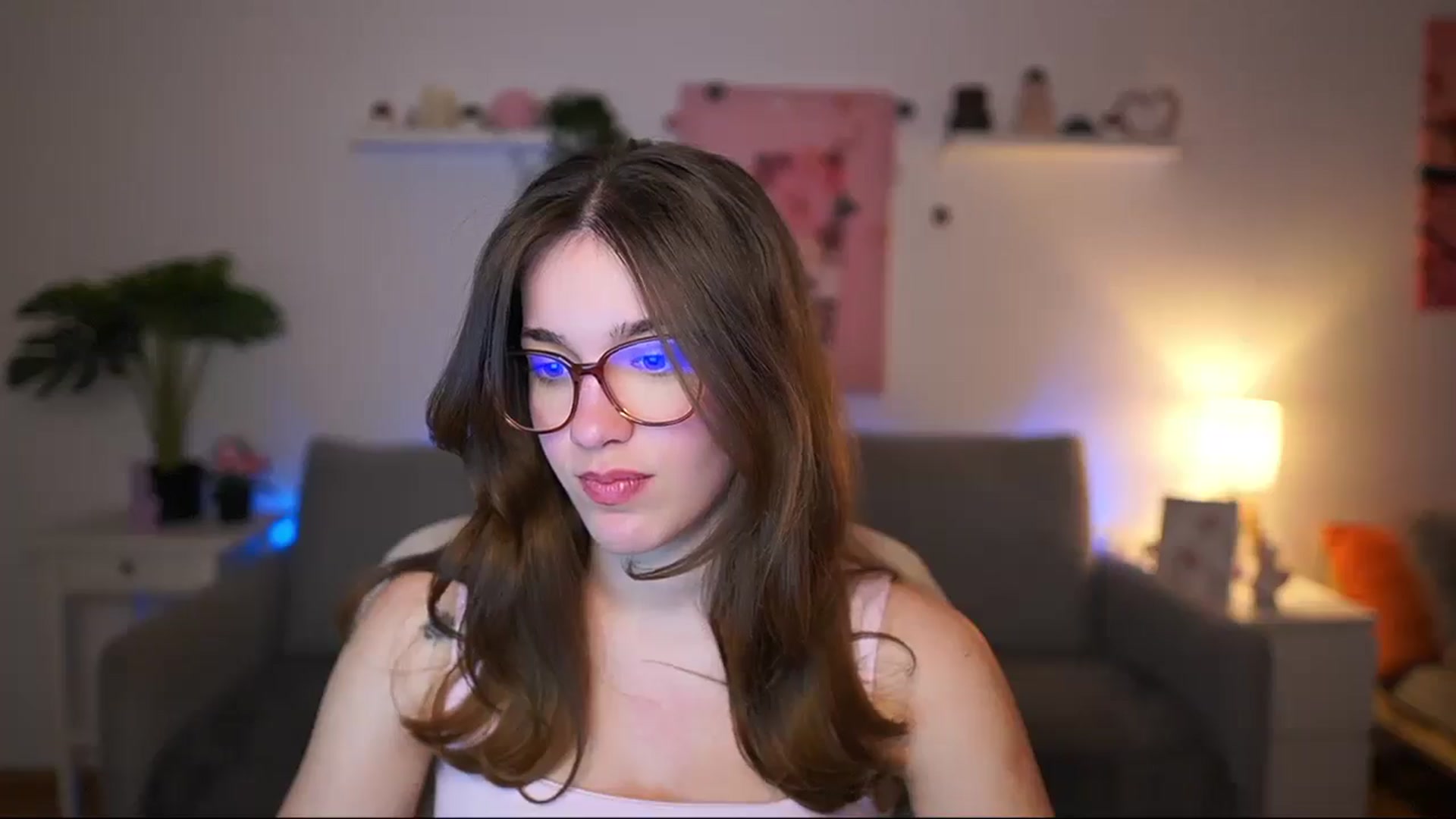 Gallery image thumbnail from Kissiecat's myfreecams stream on, 03/24/2026, 15:08 image 15 of 20
