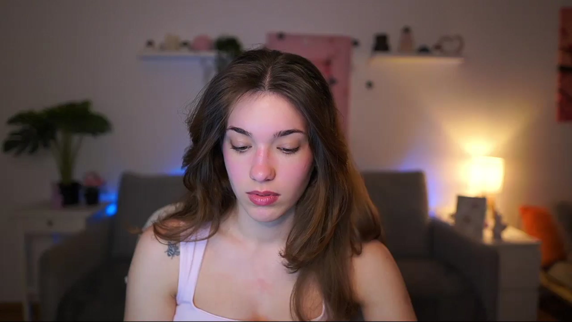 Gallery image thumbnail from Kissiecat's myfreecams stream on, 03/24/2026, 15:08 image 16 of 20