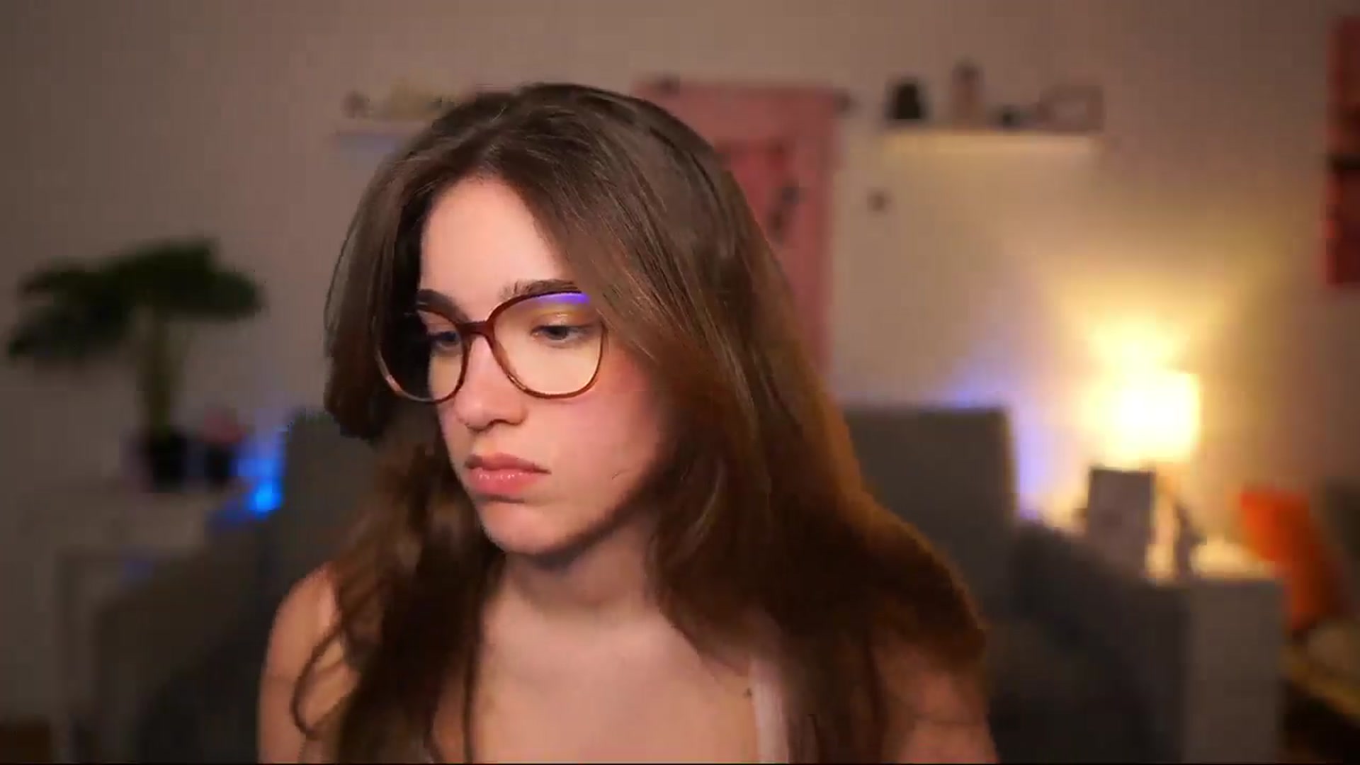 Gallery image thumbnail from Kissiecat's myfreecams stream on, 03/24/2026, 17:04 image 8 of 20