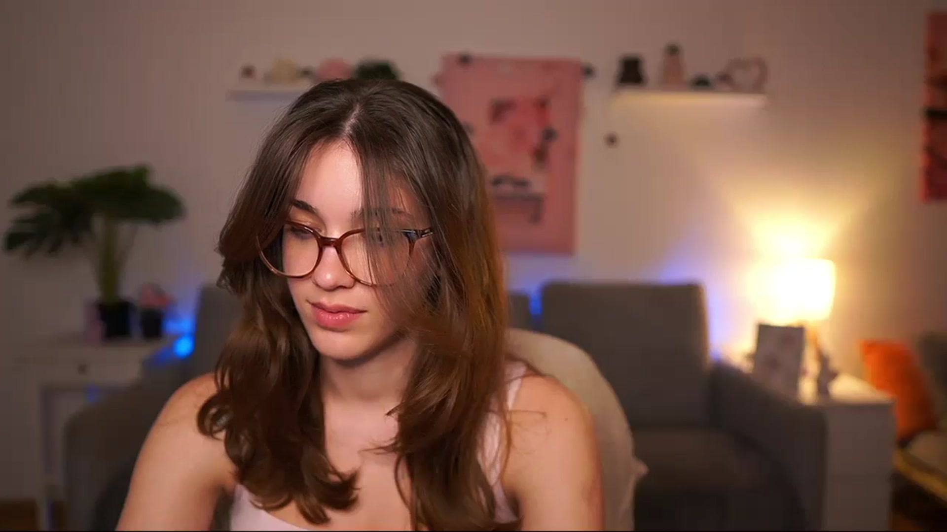 Gallery image thumbnail from Kissiecat's myfreecams stream on, 03/24/2026, 18:52 image 19 of 20