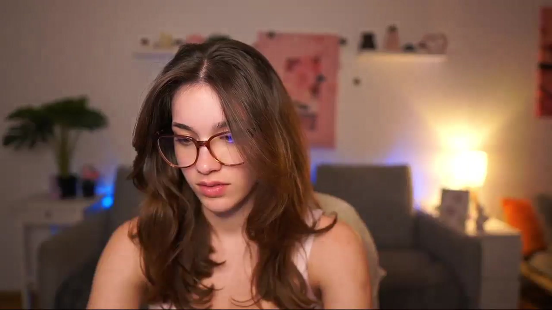 Gallery image thumbnail from Kissiecat's myfreecams stream on, 03/24/2026, 18:52 image 14 of 20
