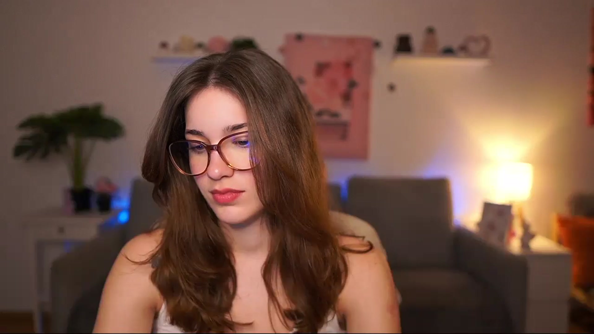 Gallery image thumbnail from Kissiecat's myfreecams stream on, 03/26/2026, 16:13 image 16 of 20