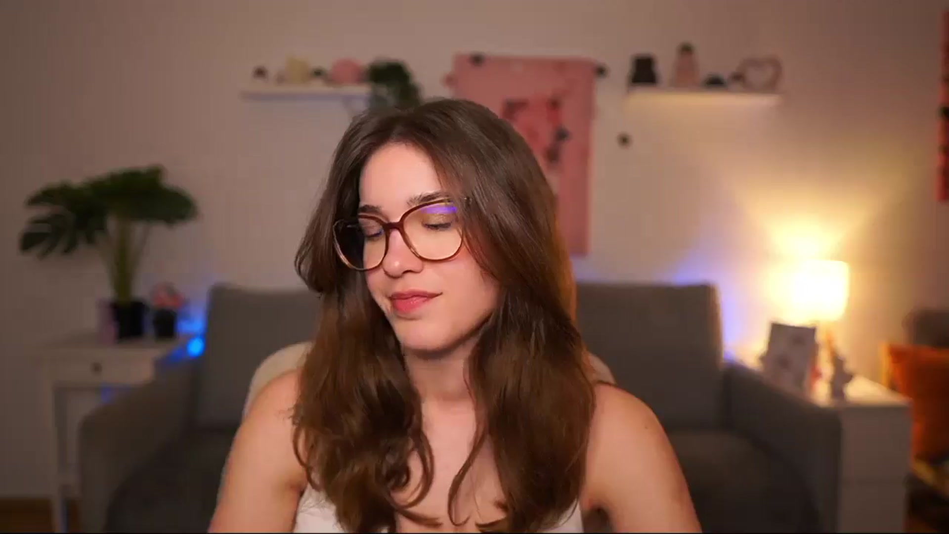 Gallery image thumbnail from Kissiecat's myfreecams stream on, 03/26/2026, 17:42 image 16 of 20