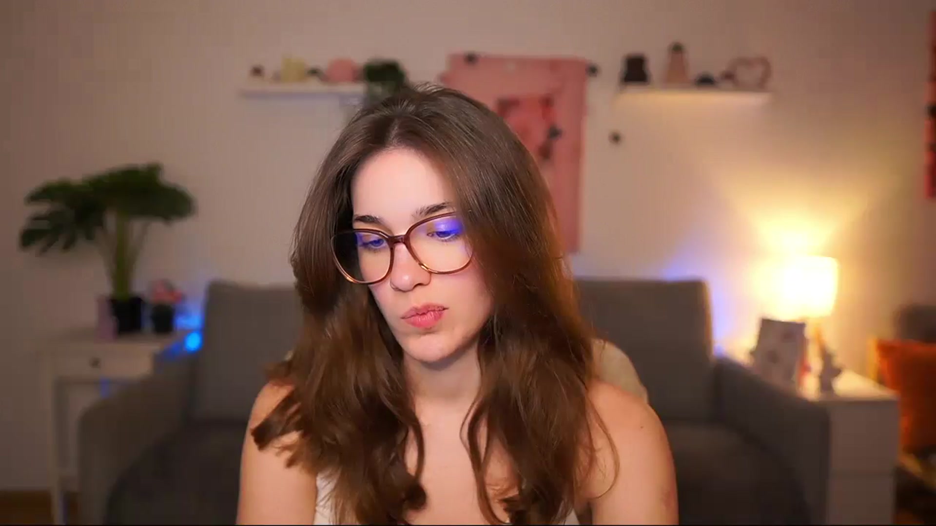 Gallery image thumbnail from Kissiecat's myfreecams stream on, 03/26/2026, 17:42 image 10 of 20