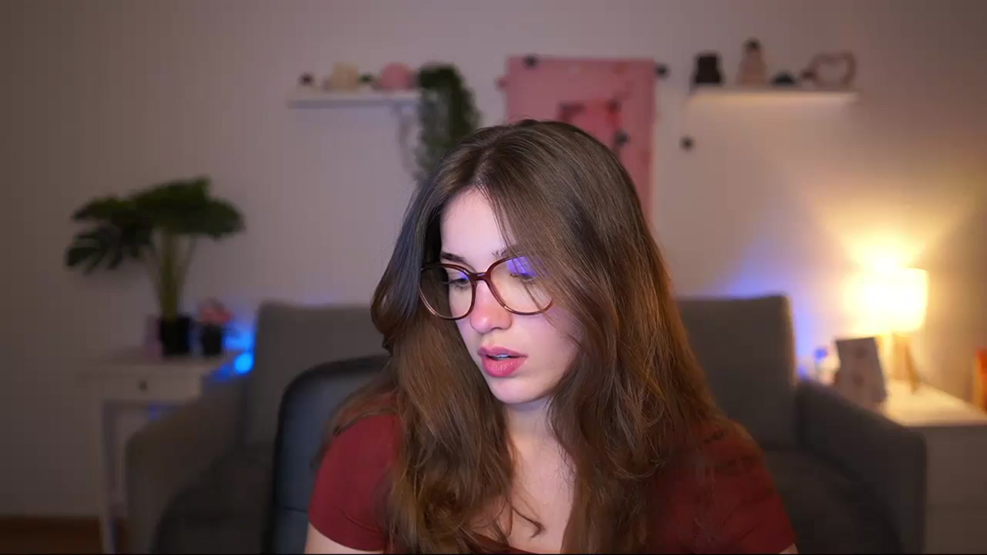 Gallery image thumbnail from Kissiecat's myfreecams stream on, 04/07/2026, 17:35 image 15 of 20