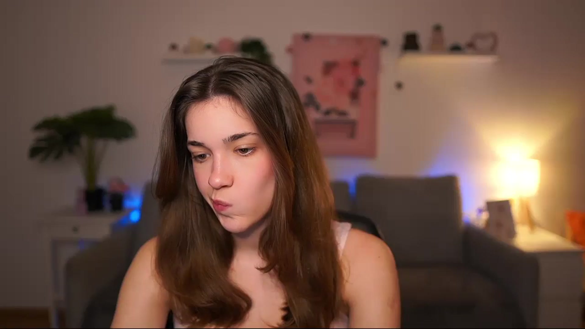 Gallery image thumbnail from Kissiecat's myfreecams stream on, 04/08/2026, 15:54 image 13 of 20