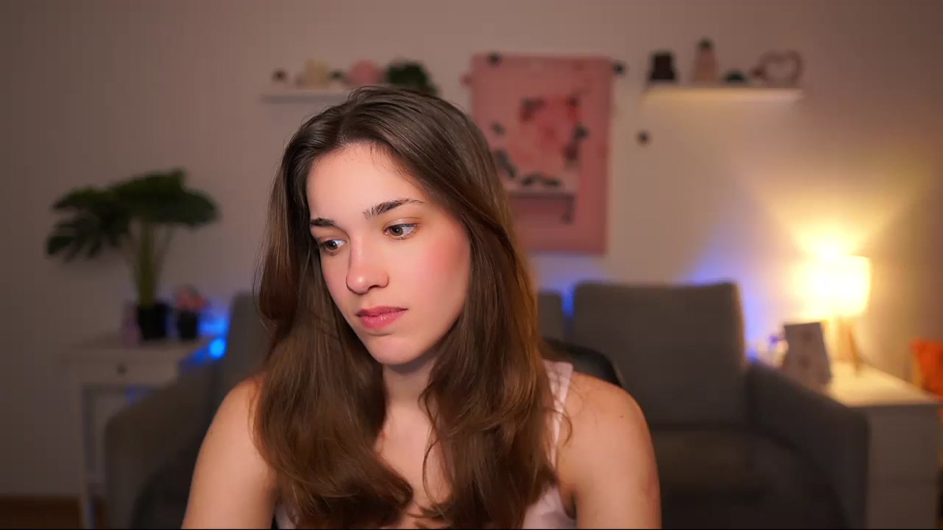 Gallery image thumbnail from Kissiecat's myfreecams stream on, 04/08/2026, 15:54 image 14 of 20