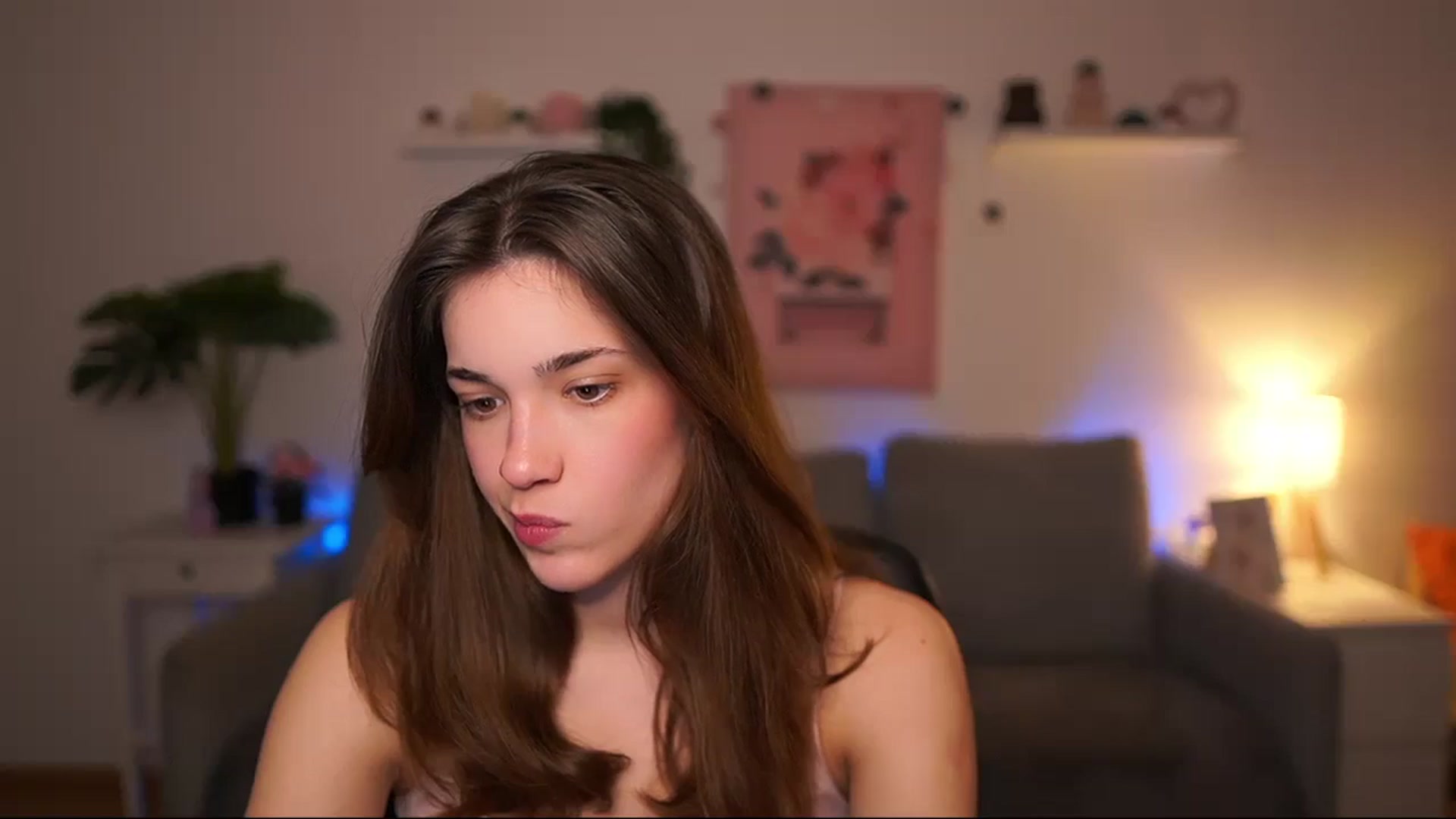 Gallery image thumbnail from Kissiecat's myfreecams stream on, 04/08/2026, 15:54 image 12 of 20