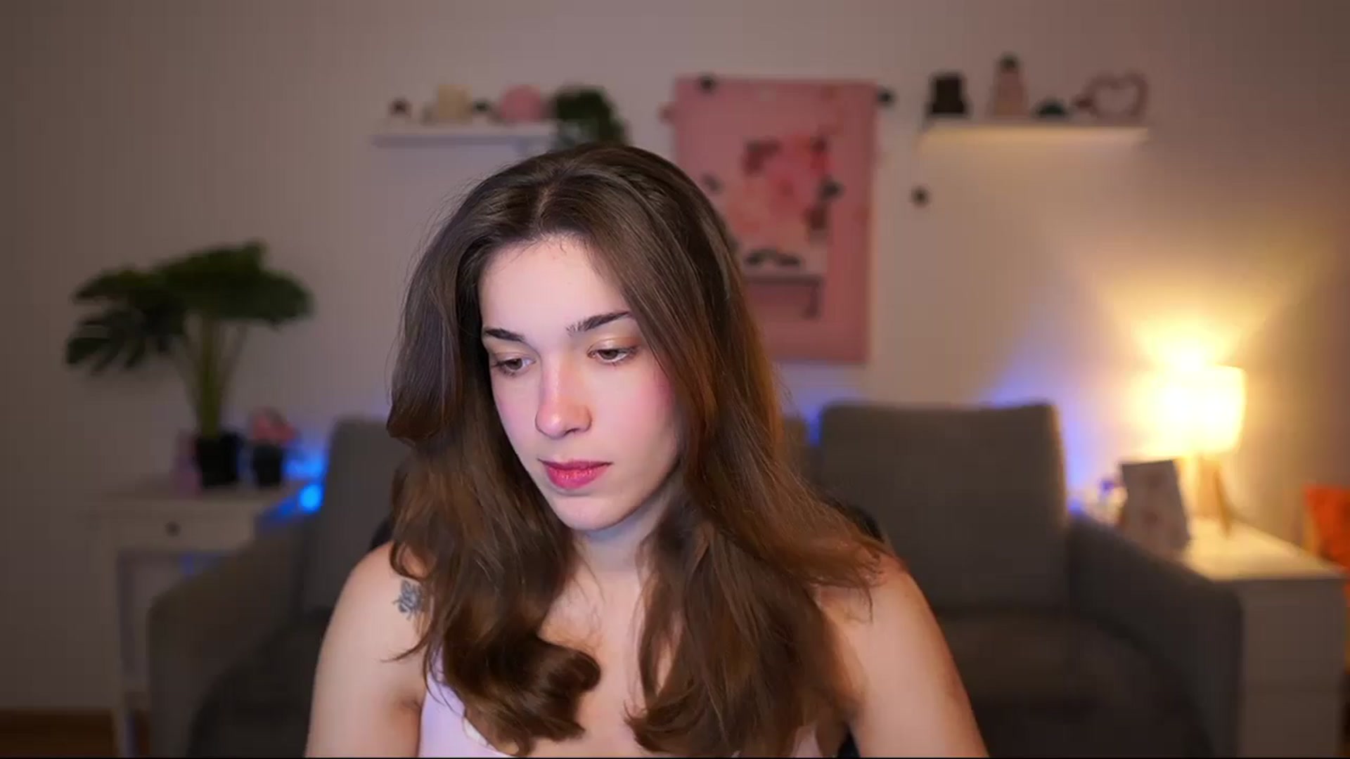 Gallery image thumbnail from Kissiecat's myfreecams stream on, 04/08/2026, 15:54 image 3 of 20