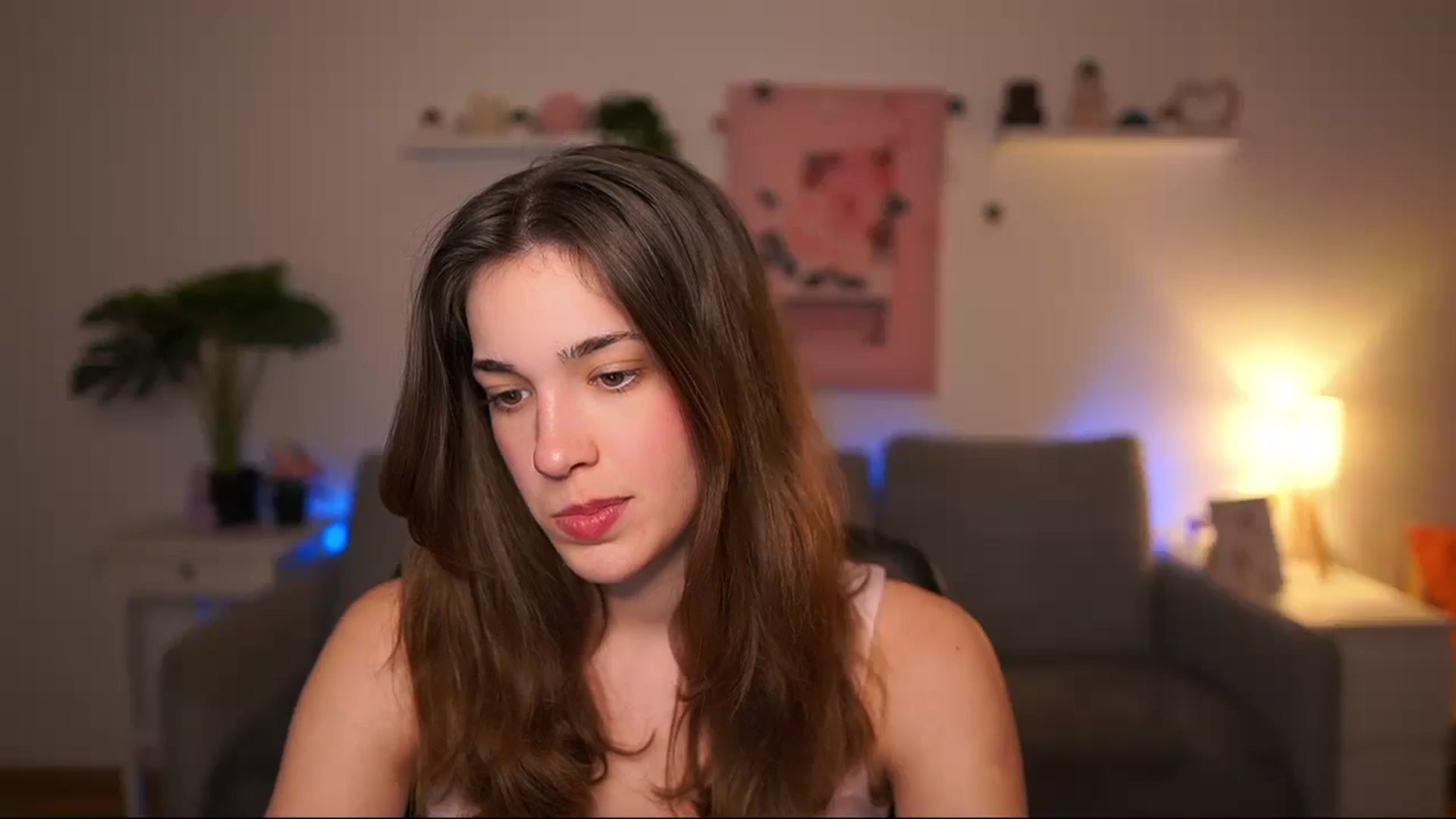 Gallery image thumbnail from Kissiecat's myfreecams stream on, 04/08/2026, 15:54 image 18 of 20